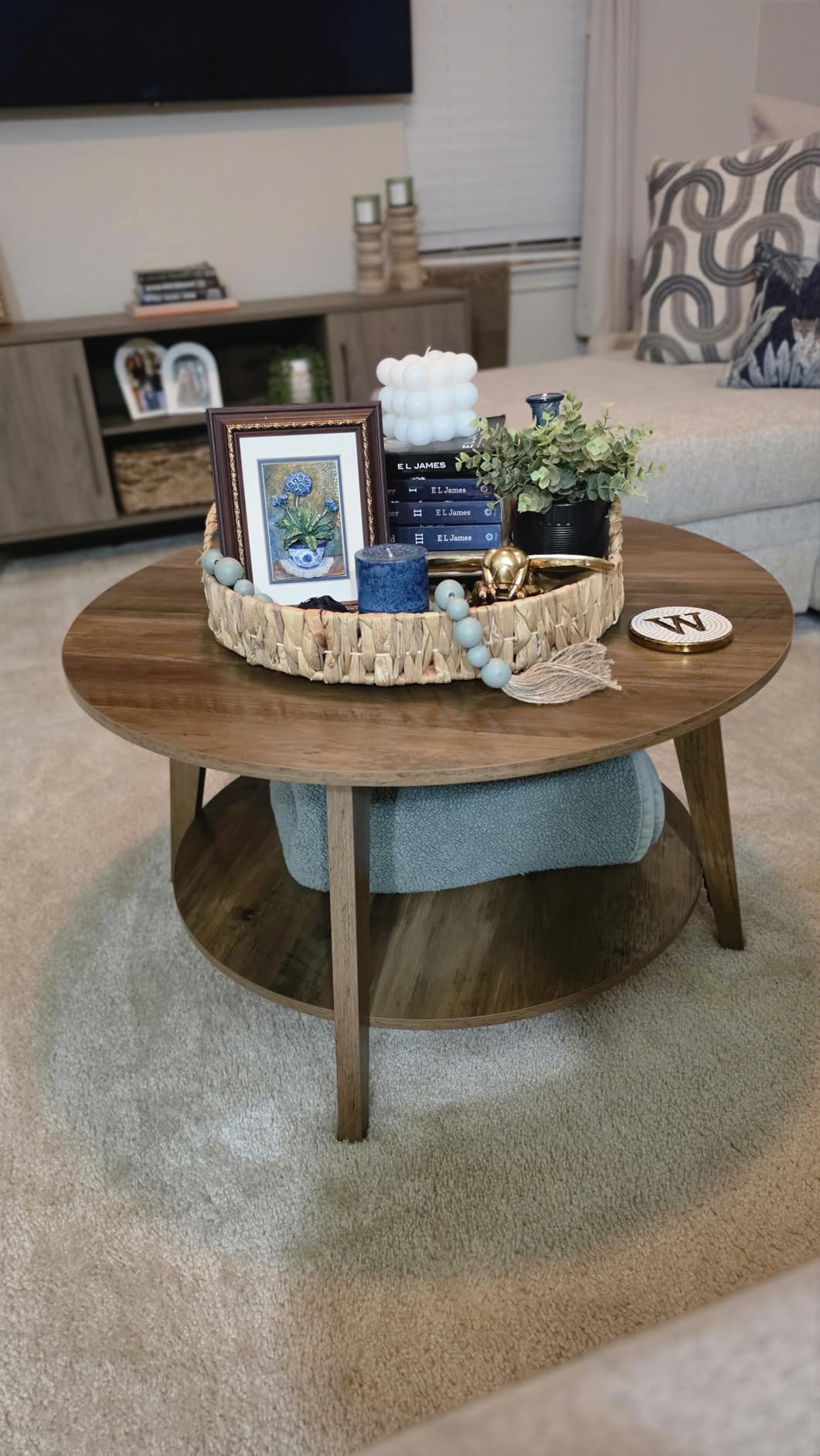 VASAGLE MAEZO Collection - Round Coffee Table, 2-Tier Center Table with Storage, Tapered Legs, Curved Transitions, 31.5 Dia. x 17.7 H Inches, Easy Assembly, for Living Room, Honey Brown ULCT243K41 customer photo 1