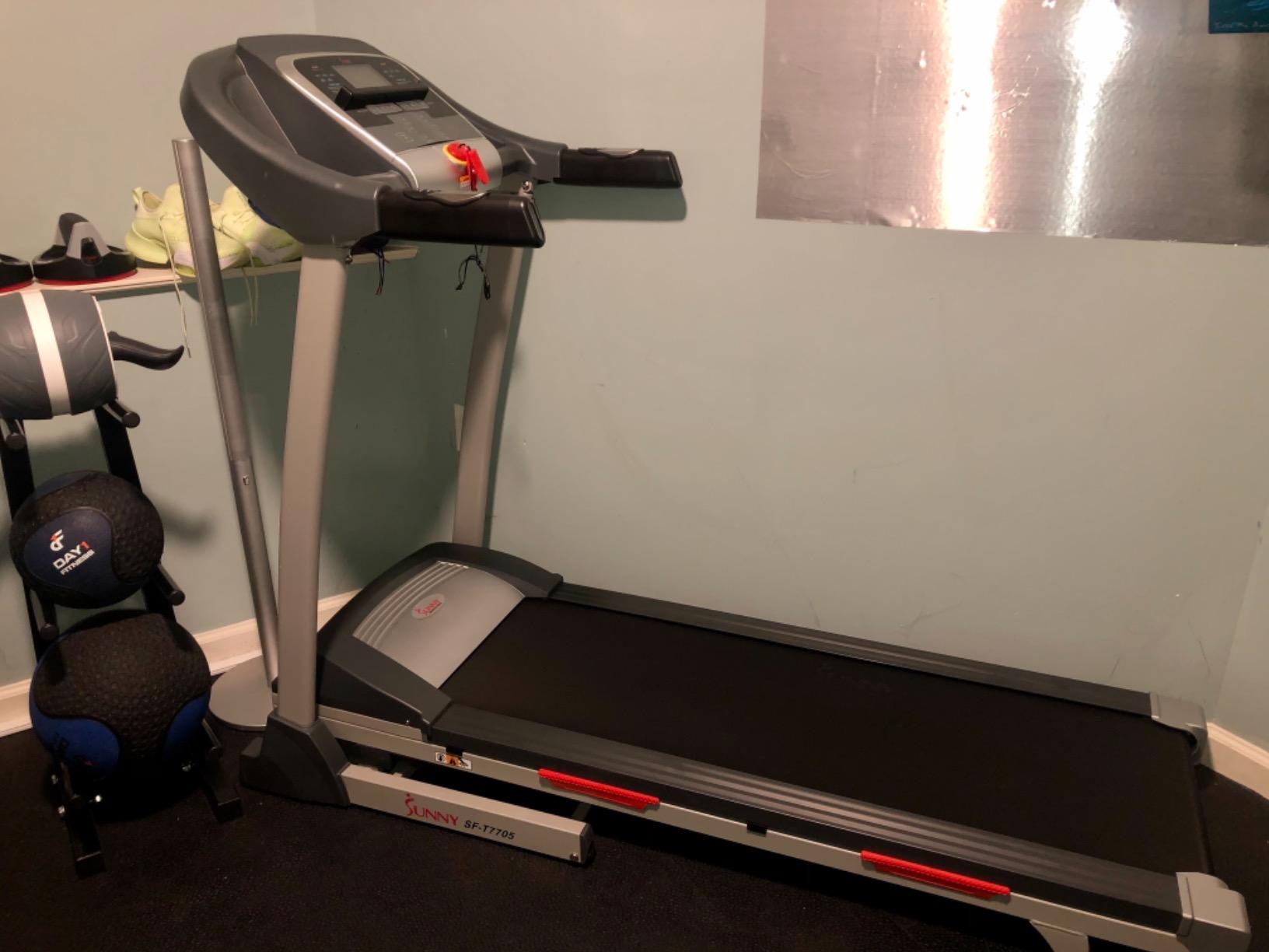 Sunny Health & Fitness Manual Walking Treadmill, Non-Electric, Foldable & Compact Design, Quiet Tread Pad, Transportation Wheels, Non-Slip Handlebars, Digital Monitor for Apartment, Gym, Home Office customer photo 2