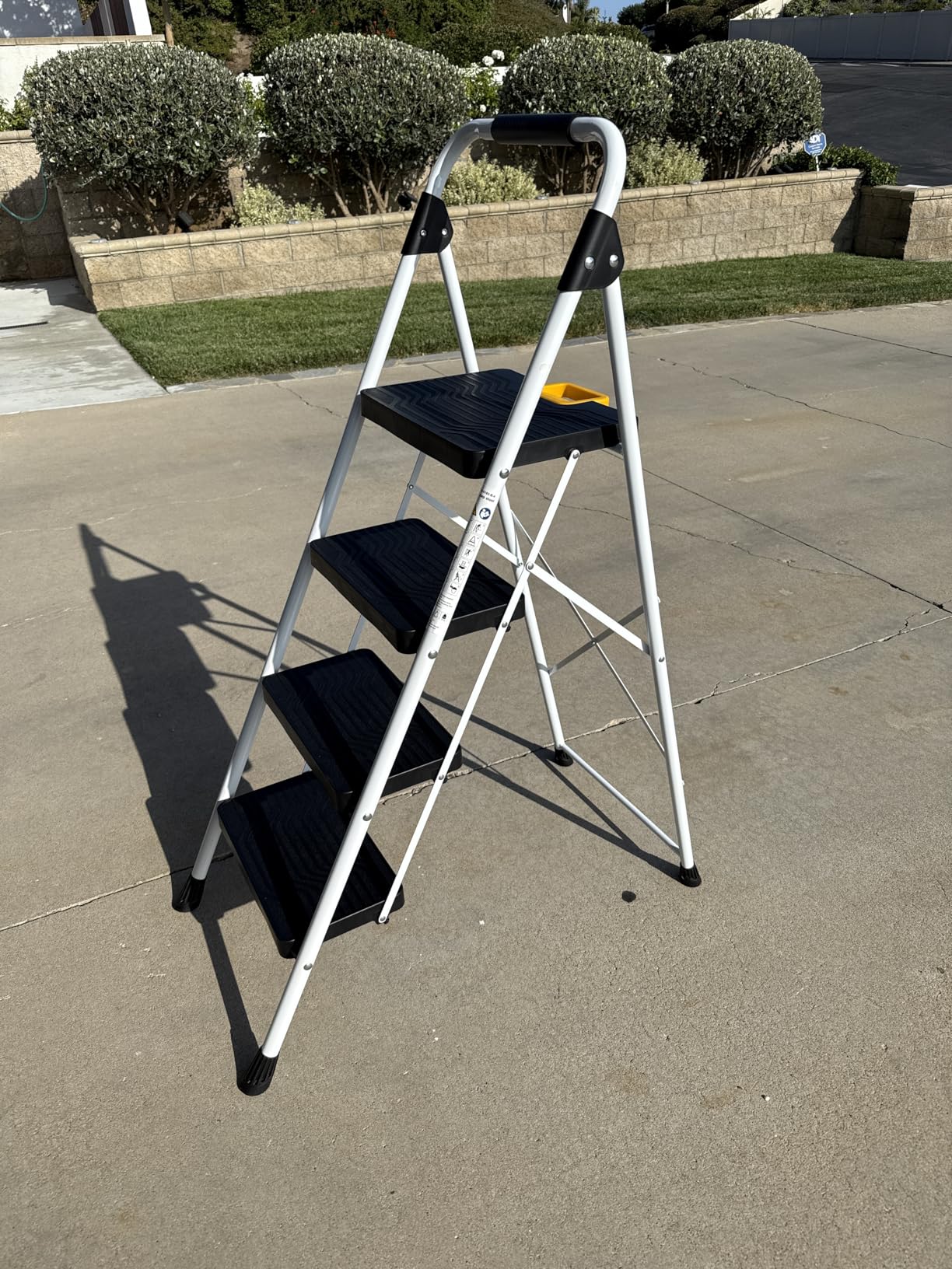 KINGRACK 4 Step Folding Ladder, 800lbs Capacity Step Stool with Safety Lock, Non-Skid Wide Pedals, and Handrail, Lightweight, Household Ladder for Home, Kitchen, Pantry, Closets, and Office Use, White customer photo 2