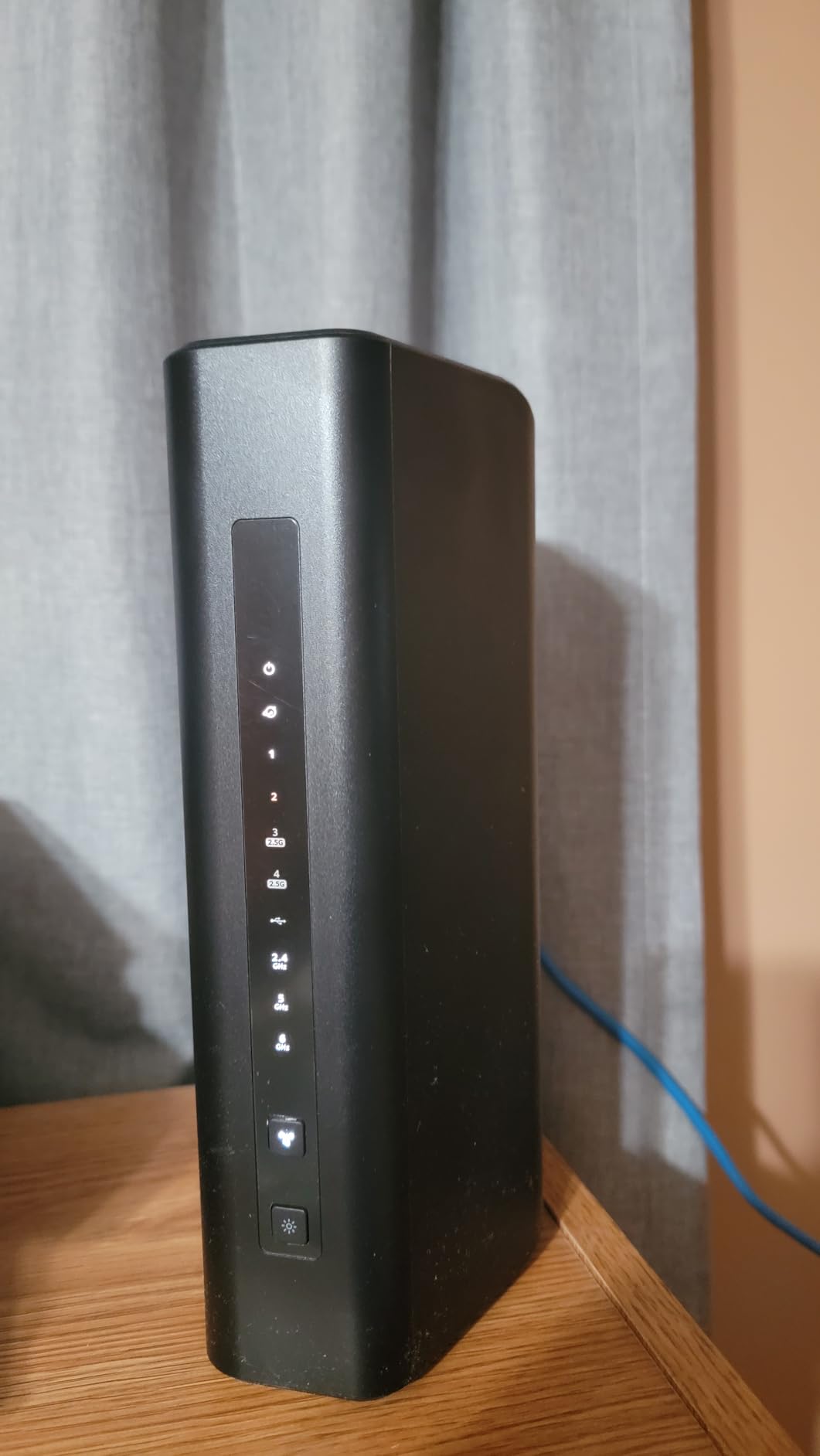 NETGEAR Nighthawk Tri-Band WiFi 7 Router (RS300) - BE9300 Wireless Speed (up to 9.3 Gbps) - Covers up to 2,500 sq. ft., 100 Devices customer photo 1