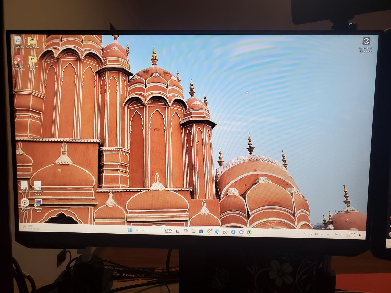 Samsung 32-Inch Odyssey G3 (G30D) Series FHD Gaming Monitor, 1ms, 180Hz, AMD FreeSync, Adjustable Stand, Black Equalizer, Virtual Aim Point, Eye Saver Mode, Flicker-Free, LS32DG302ENXZA customer photo 2