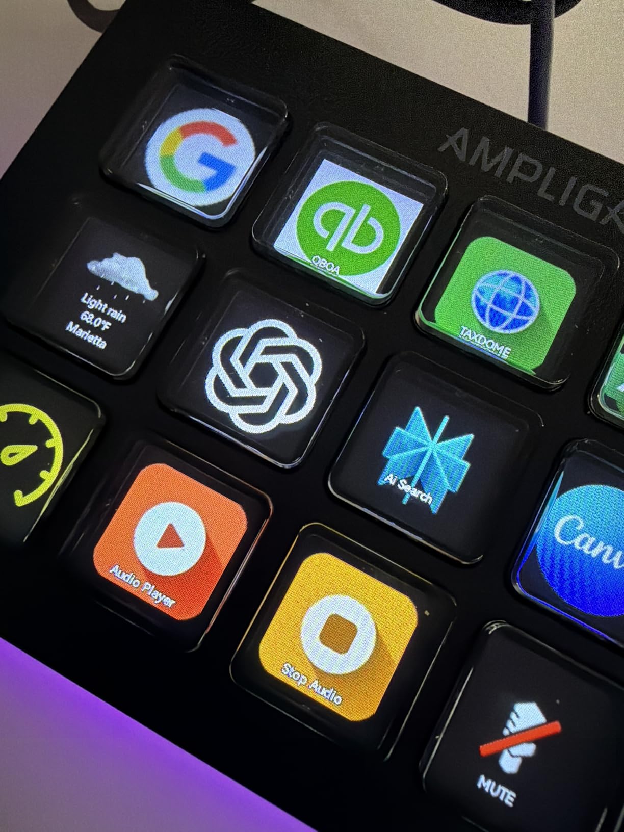 FIFINE AmpliGame Stream Controller with 15 Macro Keys, Streaming Keyboard with Trigger Actions in OBS/Twitch/YouTube/Streamlabs, Shortcut Buttons Keypad Works with Mac and PC-D6 customer photo 1