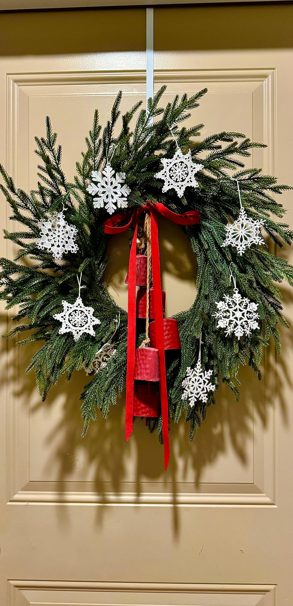 Artgar 26 Inch Pine Wreath - Christmas Wreaths for Front Door - Real Touch Pine Wreath - Large Artificial Green Wreaths customer photo 1