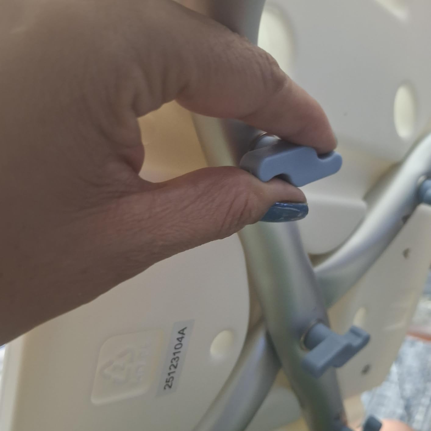 HOMLAND Shower Chair for Inside Shower, 400 lbs Adjustable Shower Stool with Suction Feet, Shower Seat for Inside Tub Bathroom Bench Bath Chair for Elderly and Disabled - Light Blue customer photo 2