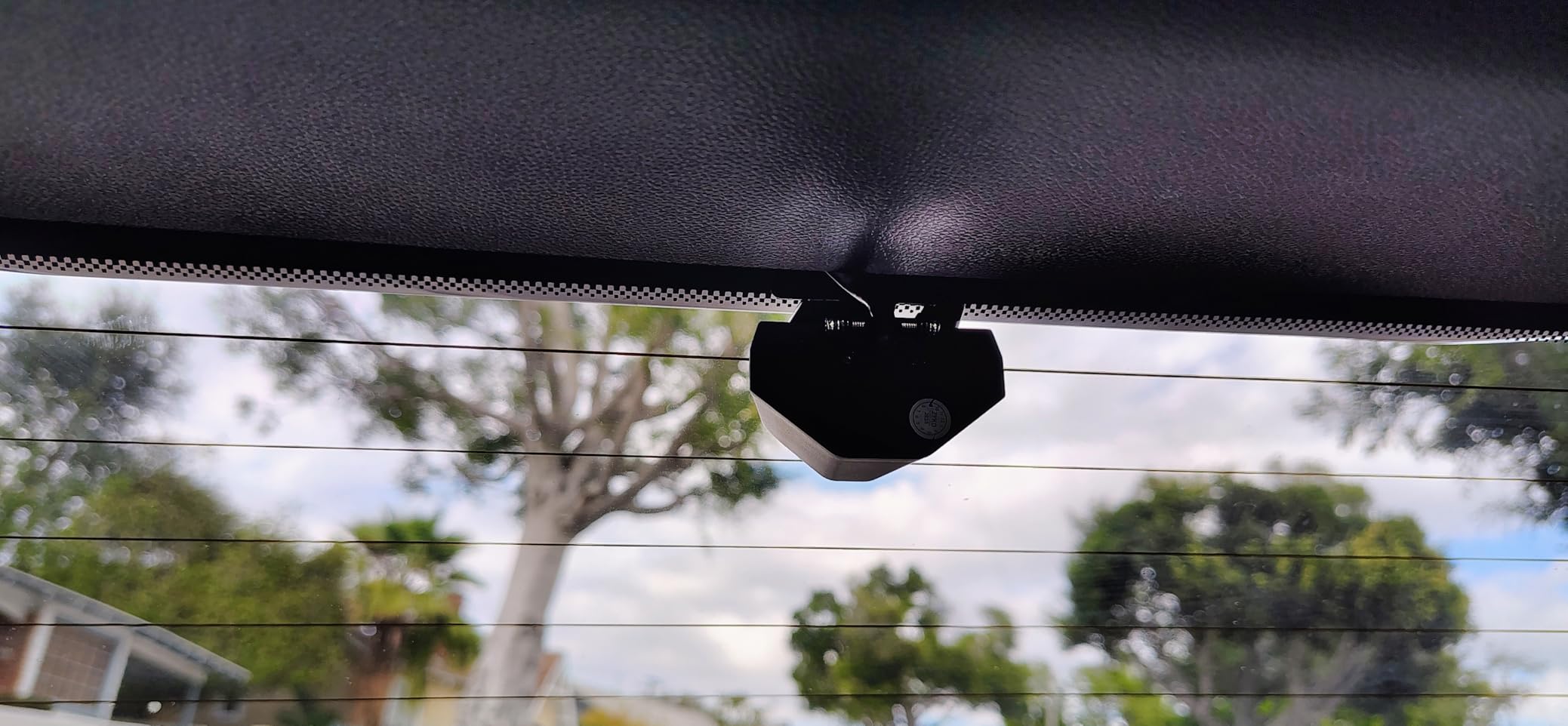 WOLFBOX G900 PRO Mirror Dash Cam with 8MP STARVIS IMX678, 12 inches Rear View Mirror Camera with Front 4K and Rear 2.5K, Included 128GB Card, Voice Control, 5.8GHz WiFi, Loop Recording, G-Sensor & GPS customer photo 2