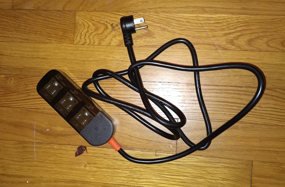 Outdoor Power Strip Weatherproof 6 FT Outdoor Extension Cord Waterproof Surge Protector Power Strip, 3 AC Outlets, 1625W - for Camping, Home, Office, Garden, Dorm, FCC UL Listed customer photo 2