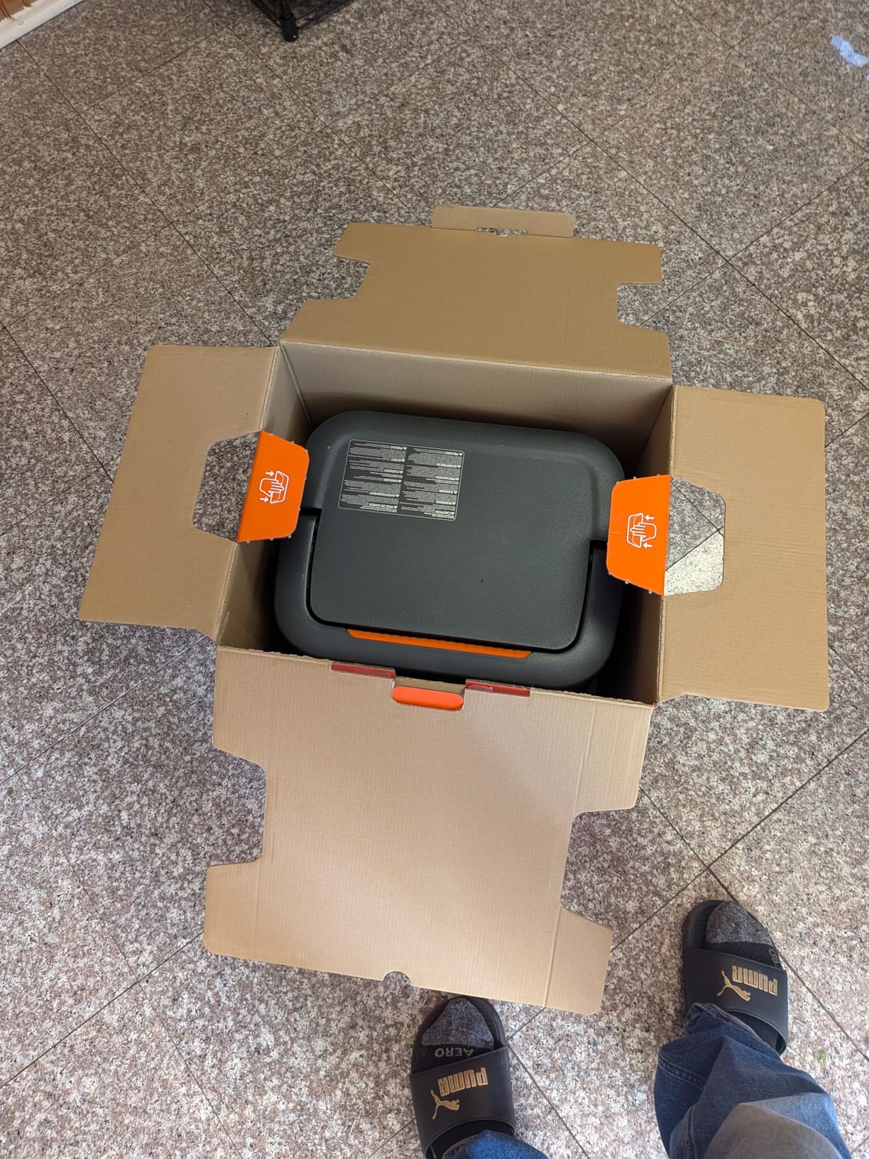 Jackery Explorer 2000 v2 Portable Power Station, 2042Wh LiFePO4 Home Backup Battery, 2200W Solar Generator, USB-C PD 100W Fast Charging for Emergencies, Power Outages, Camping (Solar Panel Optional) customer photo 1