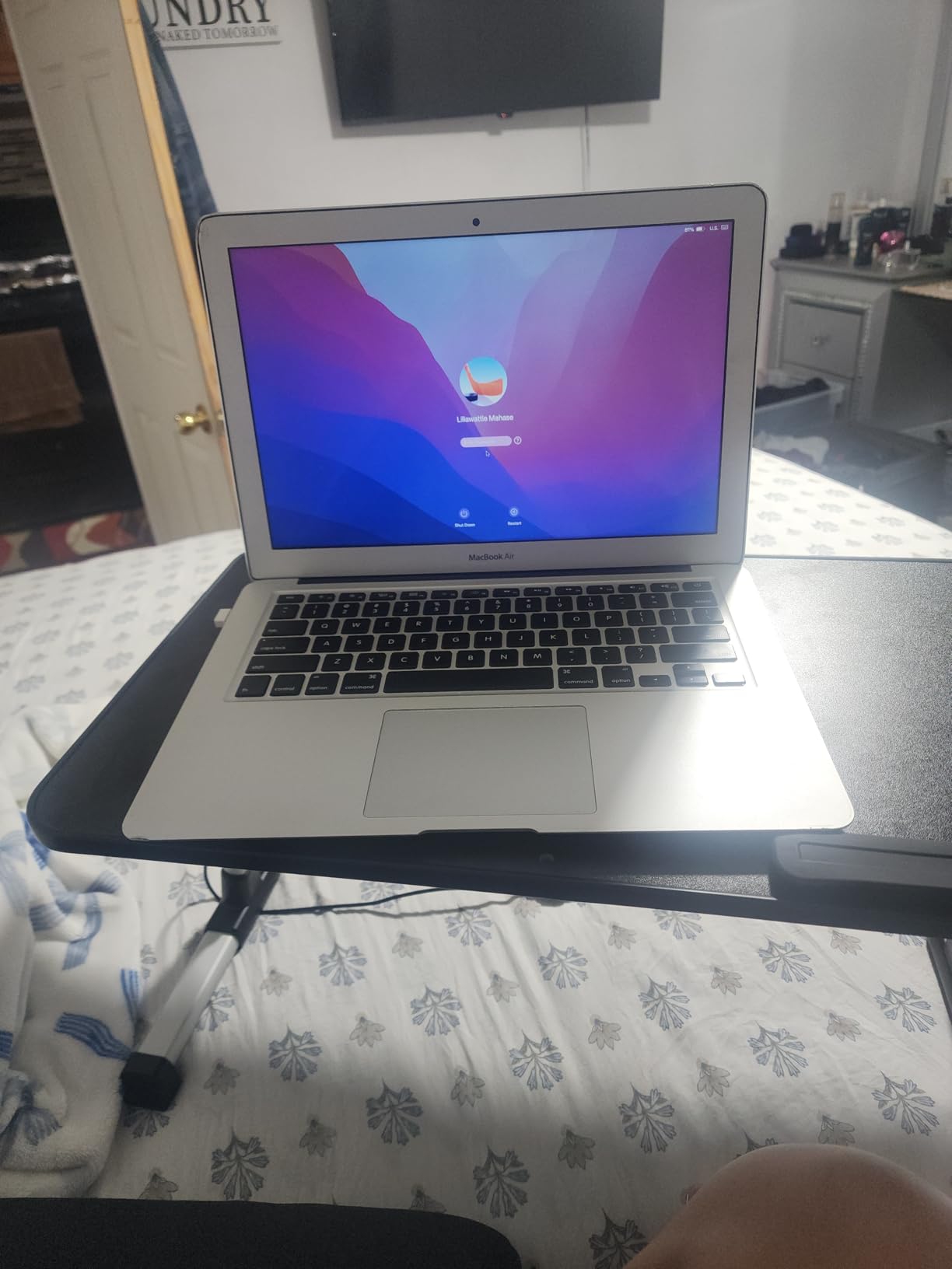 SAIJI Laptop Desk for Bed with Cooling Fan, Height & Angle Adjustable Laptop Stand for Bed, Lap Desk Tray Table, Lightweight Foldable Portable Computer Table for Couch Sofa Chair Floor Desk (Black) customer photo 1