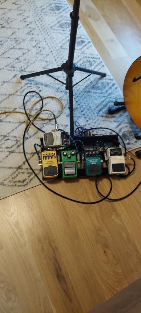 STRICH Guitar Pedal Board with Built-in Power Supply, Pedal Board 15 x 11