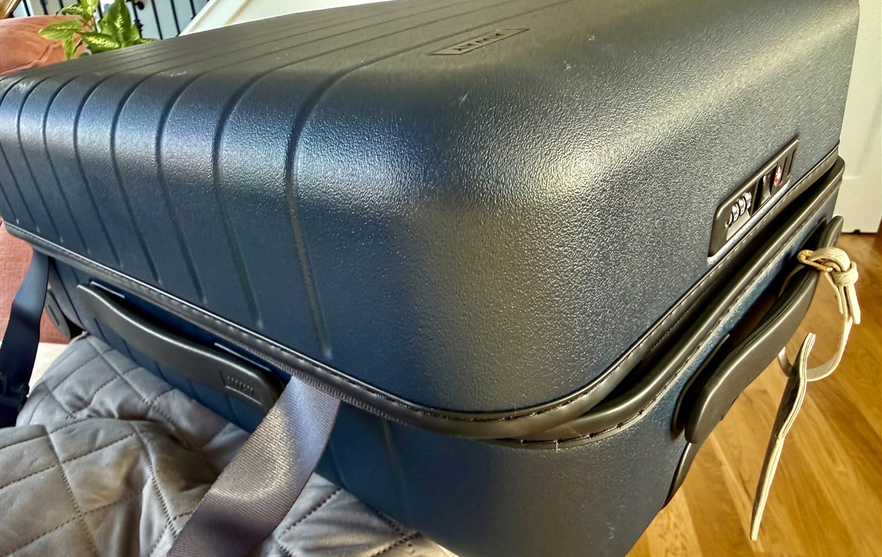 Away Bigger Carry-On Luggage - 23-Inch Lightweight Hardside Suitcase with 360° Spinner Wheels, Interior Compression System, TSA-Approved Lock - Cloud Gray customer photo 2