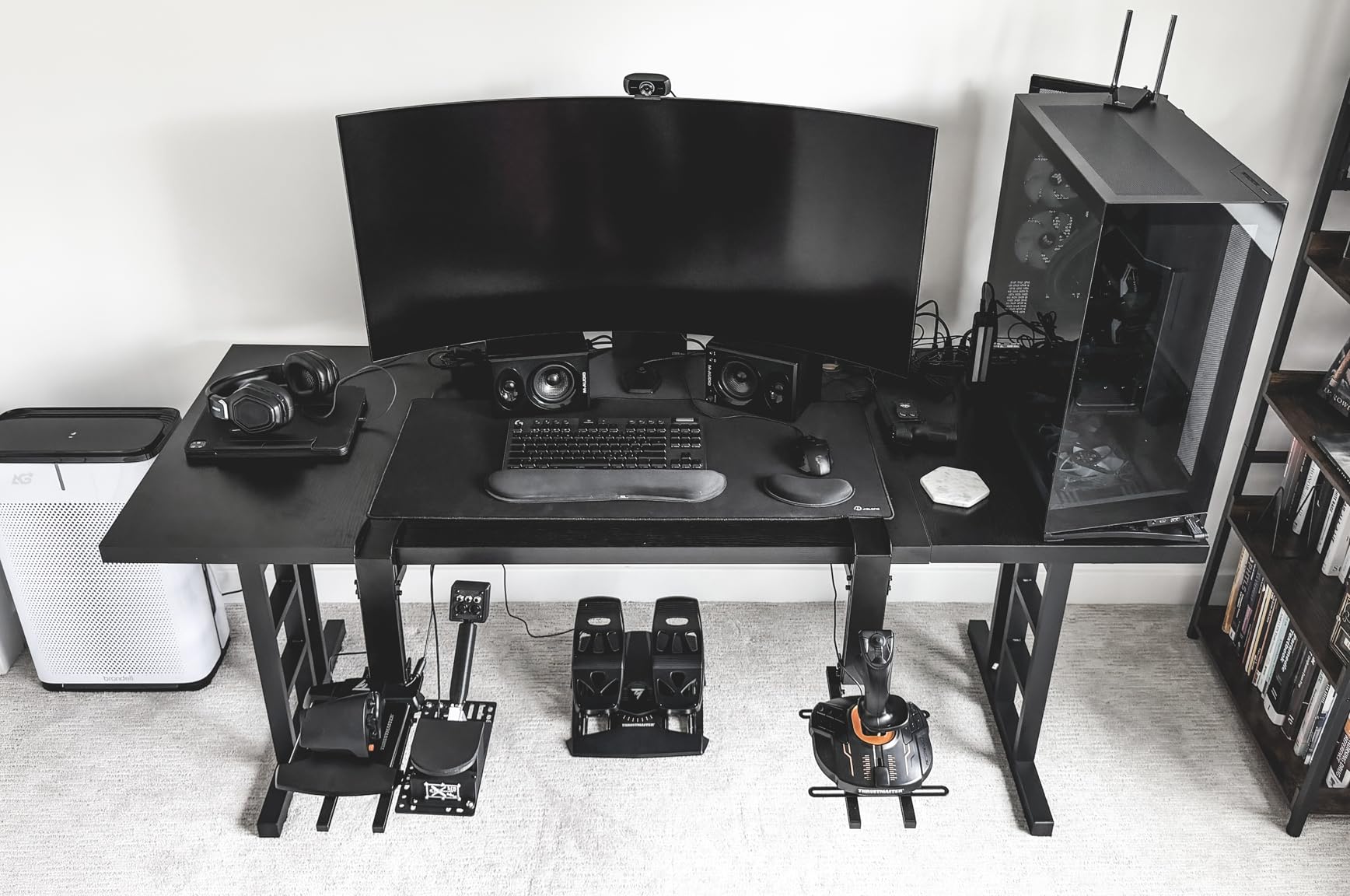 Coleshome 71 Inch Executive Desk with USB Ports, Computer Office Desk, Large Mordern Writing Table, Workstation Business Furniture for Home Office, Black customer photo 1