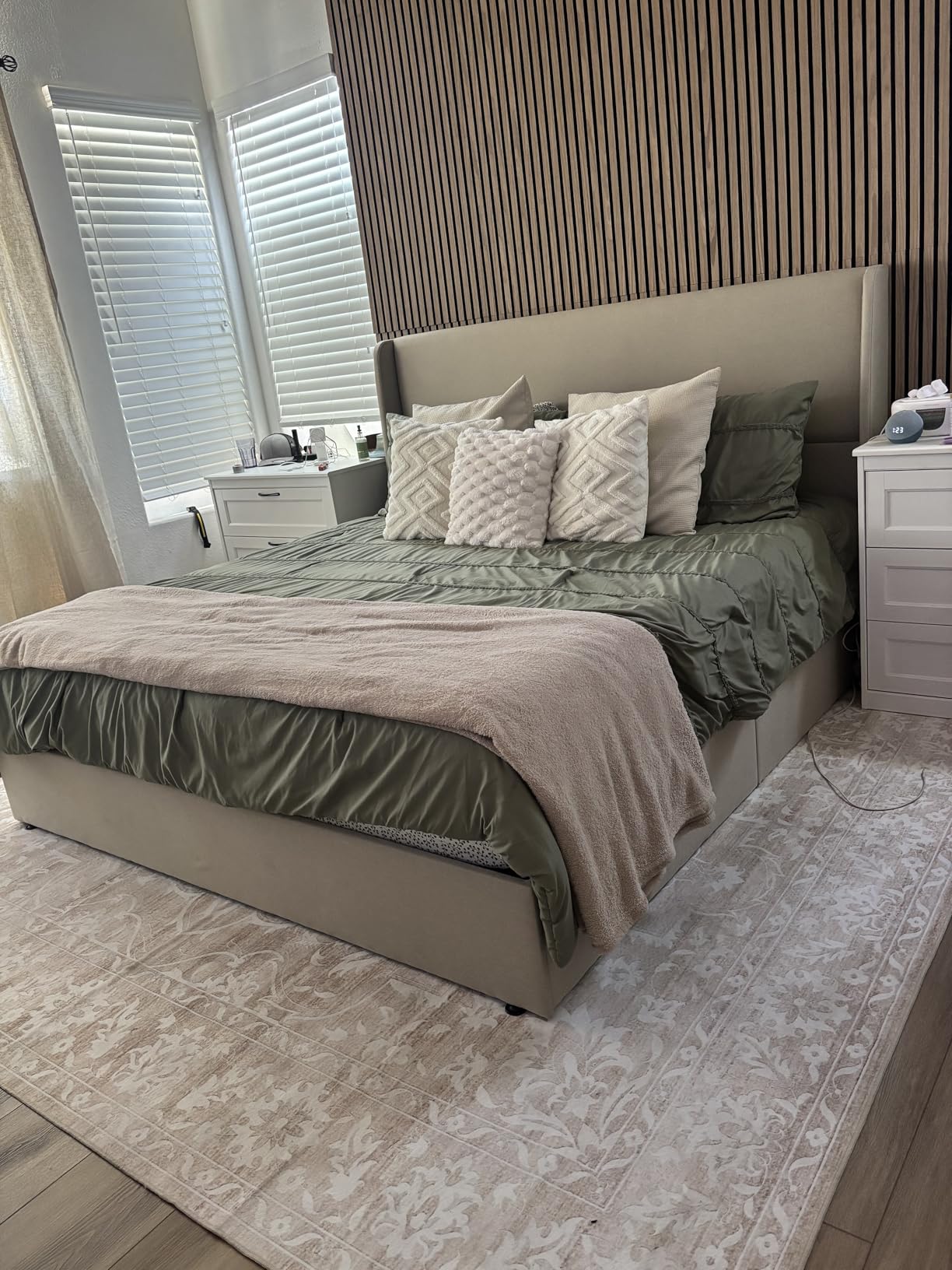 AMERLIFE Lift Up Storage Bed King Size Linen Upholstered Platform Bed Frame, Hydraulic Storage, Modern Wingback Headboard, No Box Spring Needed, Khaki customer photo 1