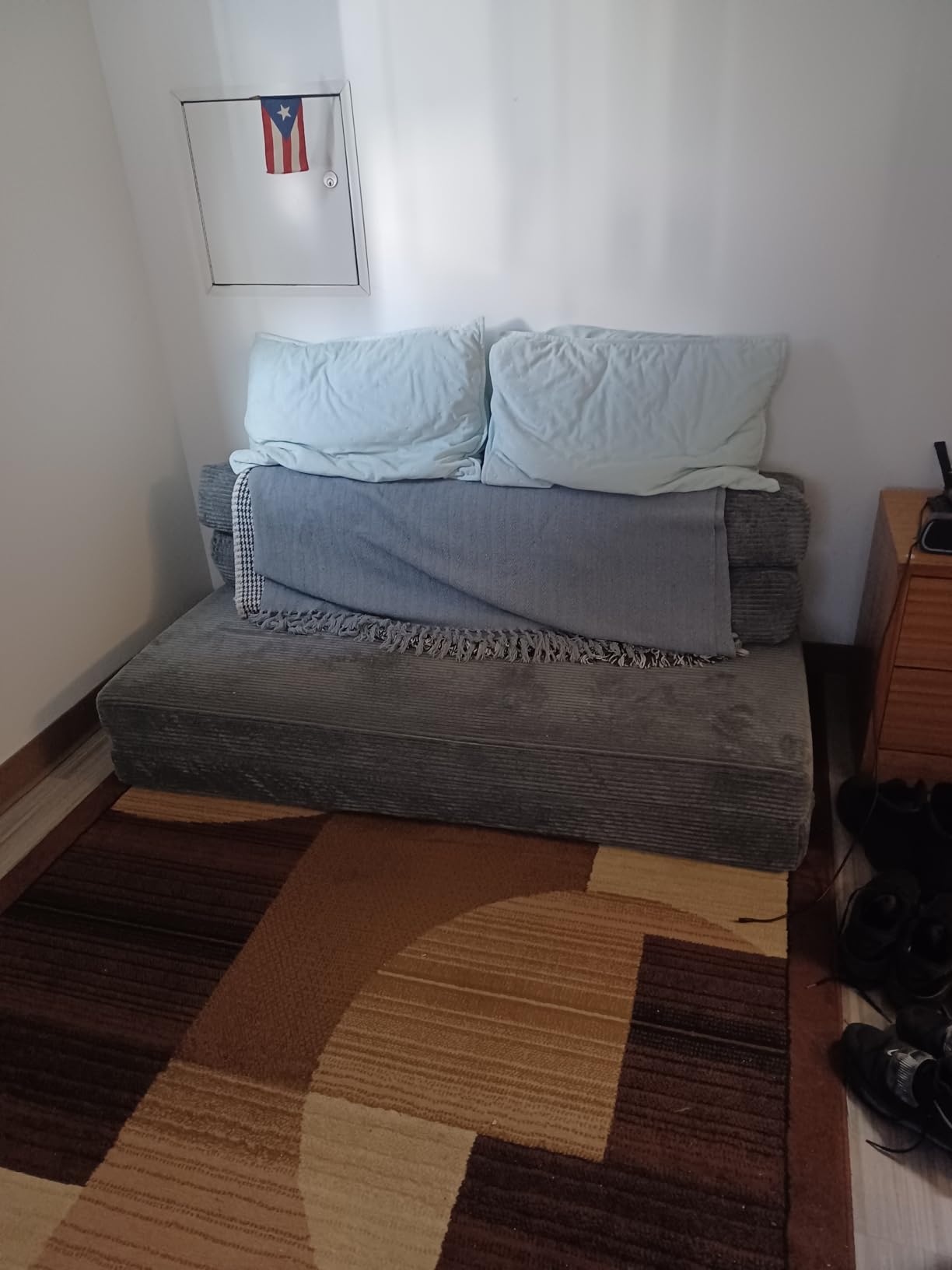 JUIKURY Folding Sofa Bed, Convertible Sleeper Chair with Pillow Foldable Mattress, 2 in 1 Pull Out Loveseat Sofa Portable Fold Out Chair Bed Floor Couch Lounge for Living Room Bedroom customer photo 2