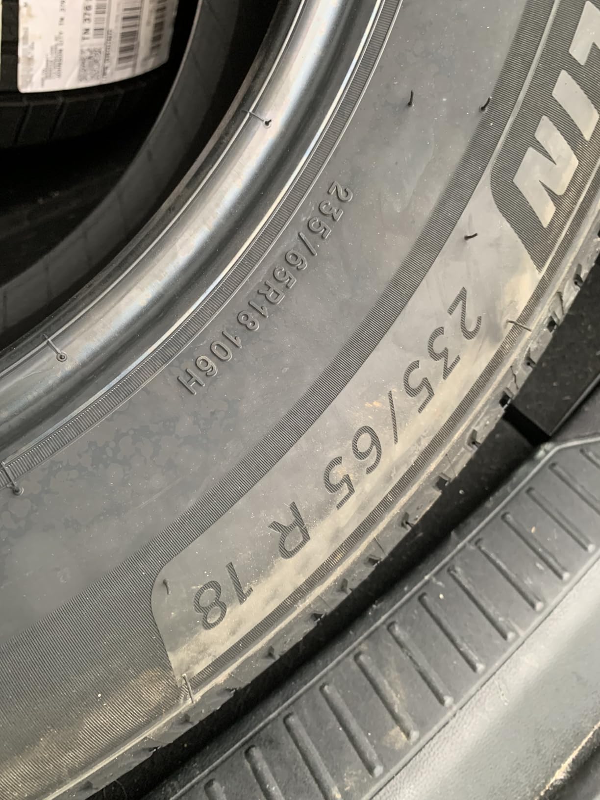 Michelin Defender2 All-Season 245/60R18/XL 109H SUV Tire customer photo 2