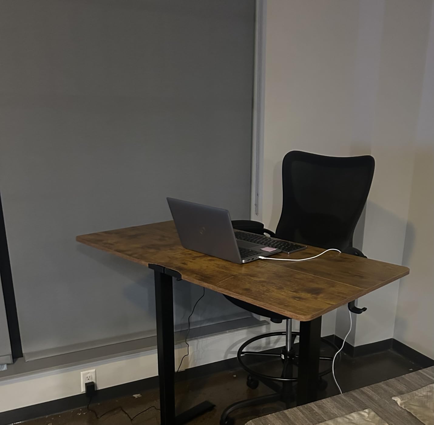 Veken 55 Inch Large Electric Standing Desk, Sit to Stand Up, Heights Adjustable, Work Home Office Computer Table for Study, Walking Pad, Writing, and Games, Wooden Desktop Desks, White customer photo 2