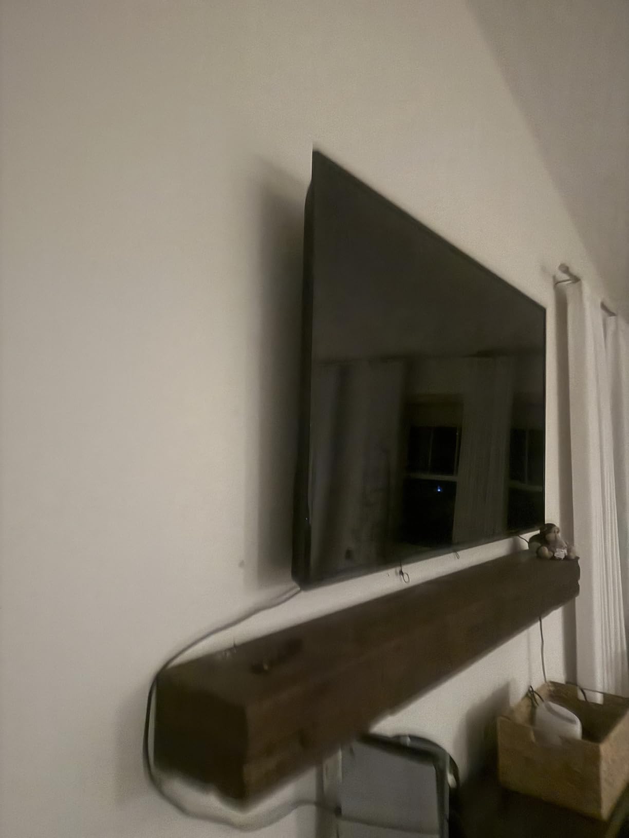 Samsung 85-Inch Class QLED Q7F Series Samsung Vision AI Smart TV (2025 Model, 85Q7F) Quantum HDR, Object Tracking Sound Lite, Q4 AI Gen1 Processor, 4K upscaling, Gaming Hub, Alexa Built-in customer photo 1
