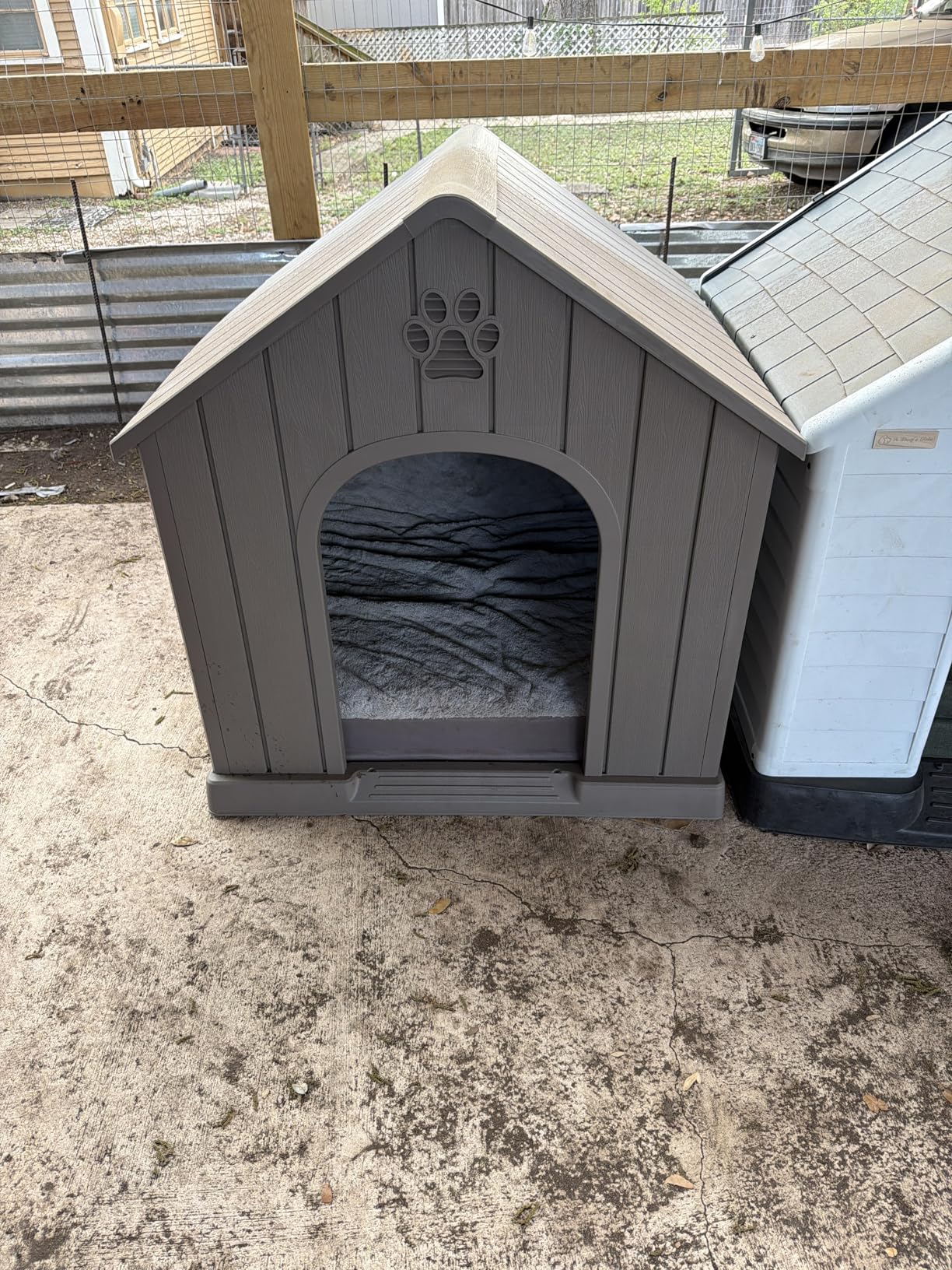 Fancyango Dog House Outdoor Indoor - Waterproof, Ventilated, Easy to Clean, Elevated Floor for Small-Large Dogs, Easy to Assemble (Grey, 37.2