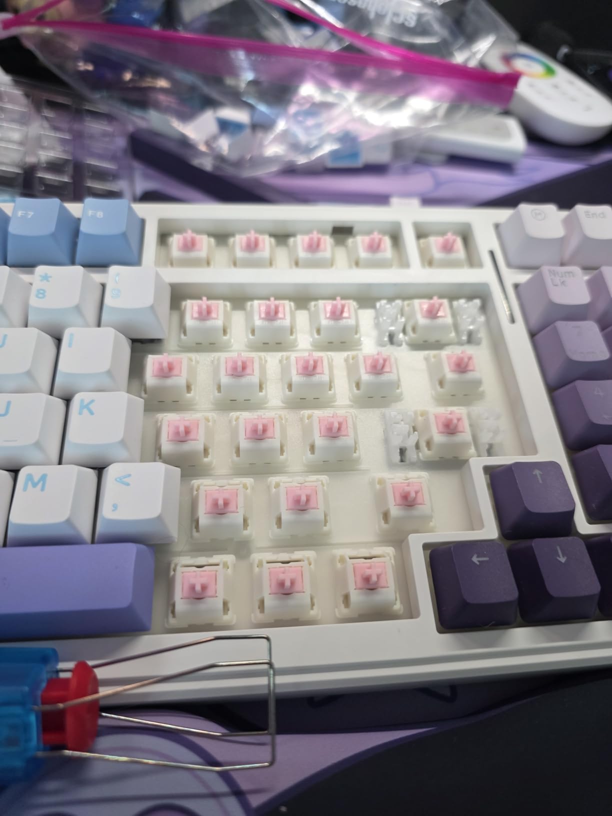 EPOMAKER Roseveil Silent Keyboard Switch for Mechanical Gaming Keyboard, 30PCS, 5-pin, 32gf, Pre-Lubed, Linear Silent, PC Case, LY Stem, Compatible with MX Keycaps (Roseveil Silent) customer photo 2