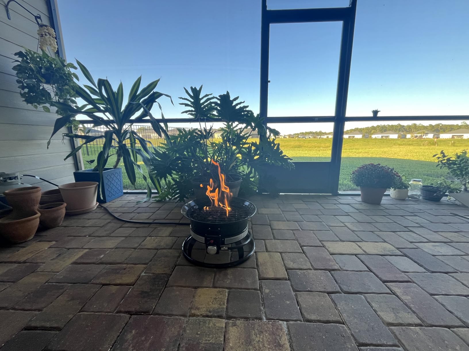GUNJI Propane Fire Pit Smokeless 58000 BTU, 19-Inch Outdoor Portable Fire Table with Auto-Ignition for Patio Camping Deck Backyard, Includes Lid & Carry Kit customer photo 2