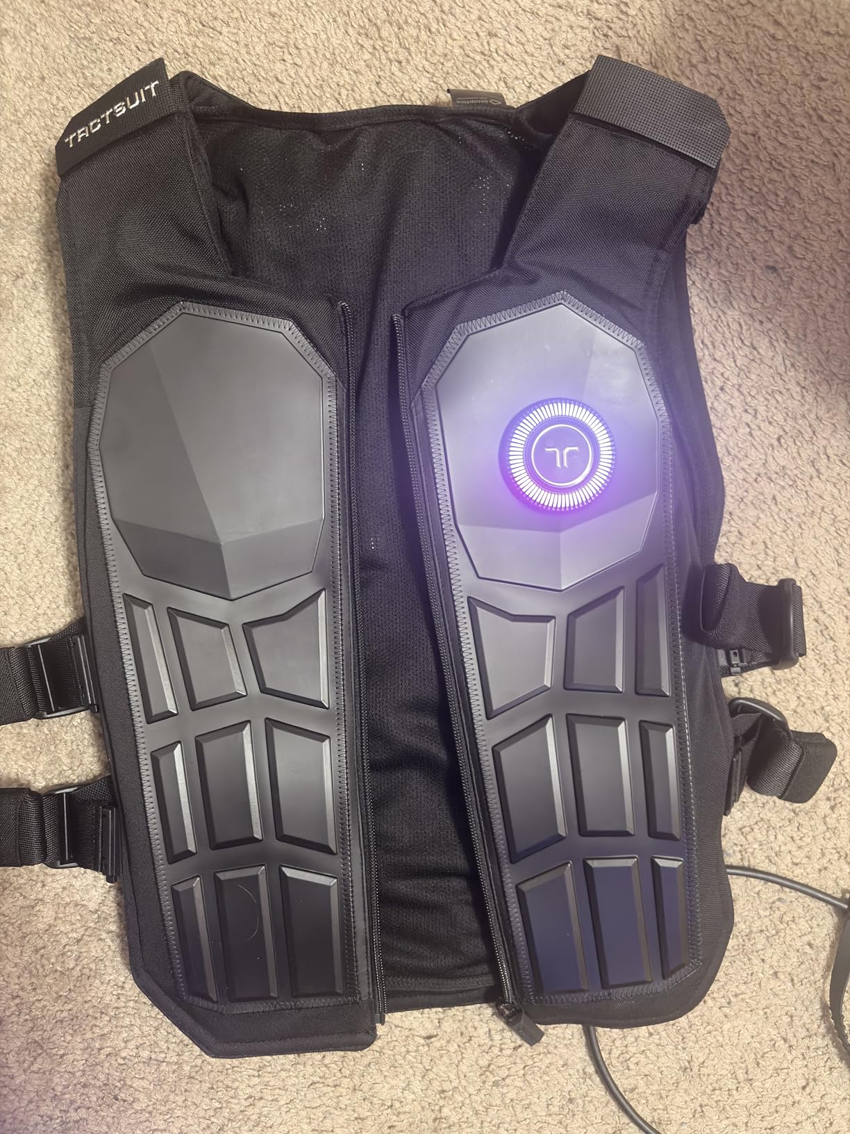 bHaptics TactSuit Pro - Immersive Haptic Vest for VR, PC Gaming, Audio-to-Haptics with 32 Feedback Motors and Mesh Lining customer photo 1