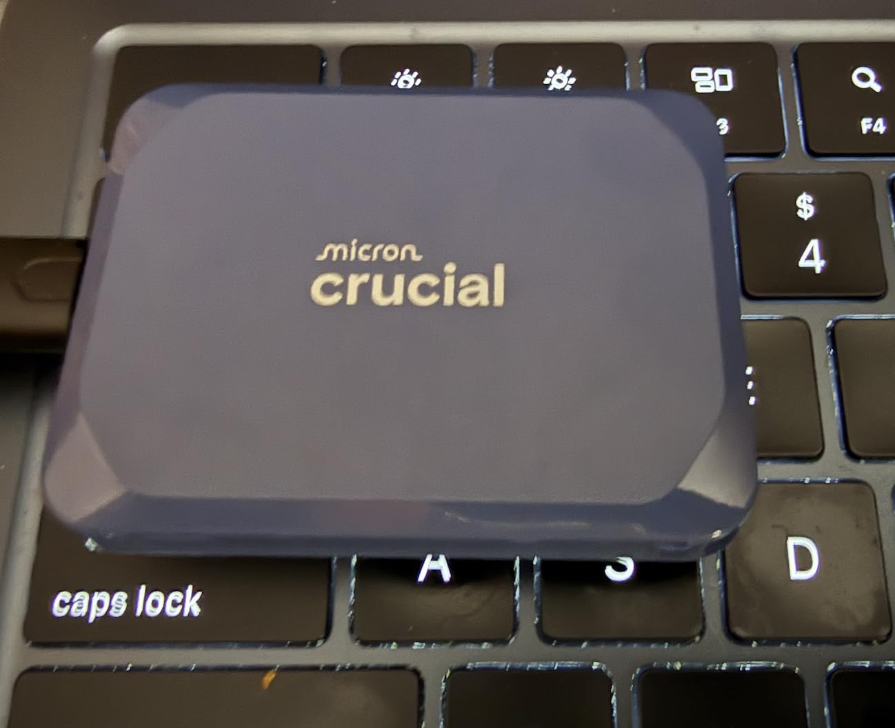 Crucial X10 4TB Portable SSD, Up to 2,100MB/s, USB 3.2 USB-C, External Solid State Drive, Compatible with Windows, Mac & Android, Durable Storage for Games, Photos & Files, Blue - CT4000X10SSD9-02 customer photo 2