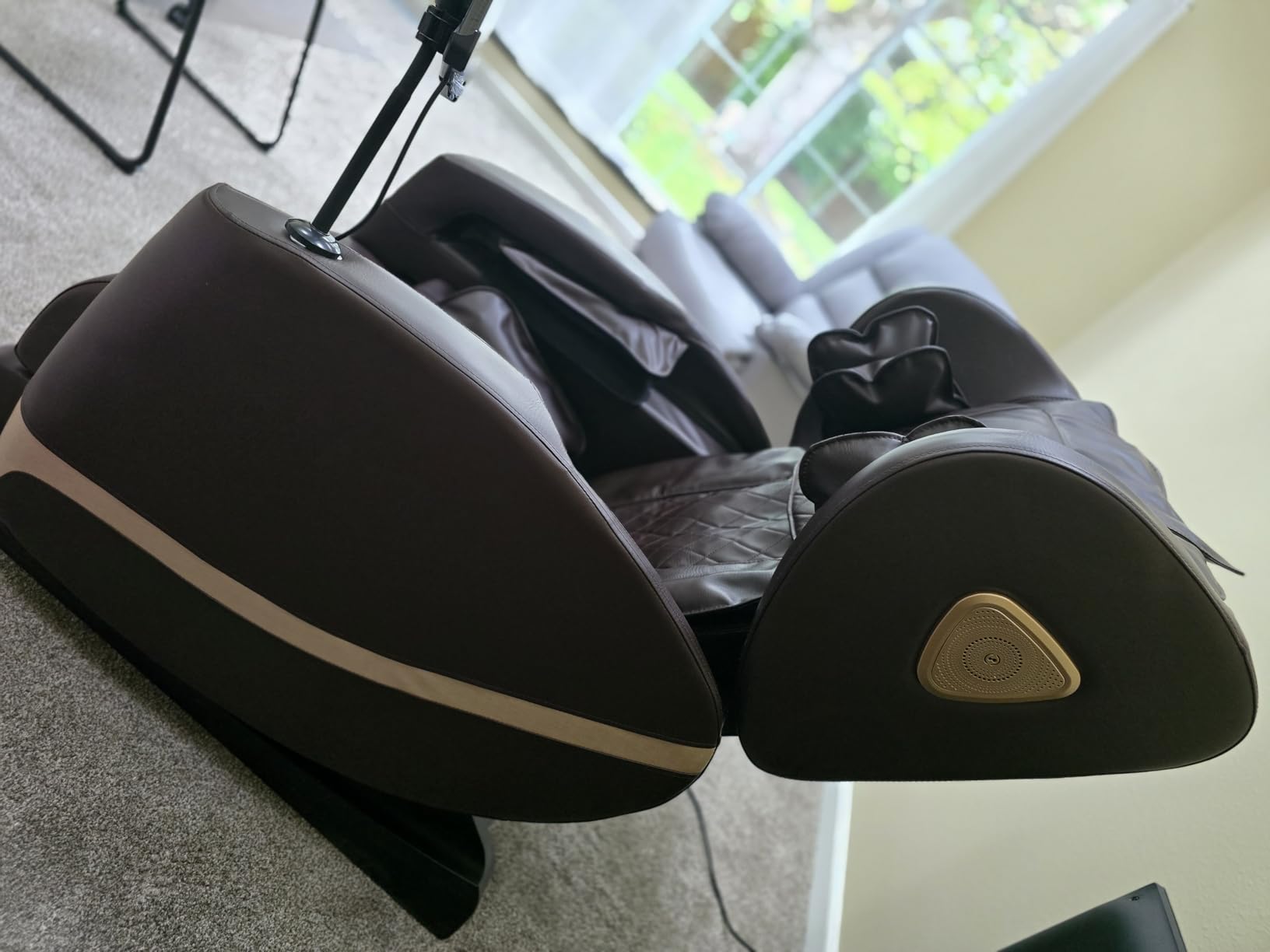 FURNIMAT 2026 Massage Chair Full Body, Zero Gravity Massage Chair with 10 Fix Rollers, Airbags, Heating, Foot Massage, Auto Modes, Bluetooth Speaker, Smart Screen Controller (Light Gray) customer photo 1