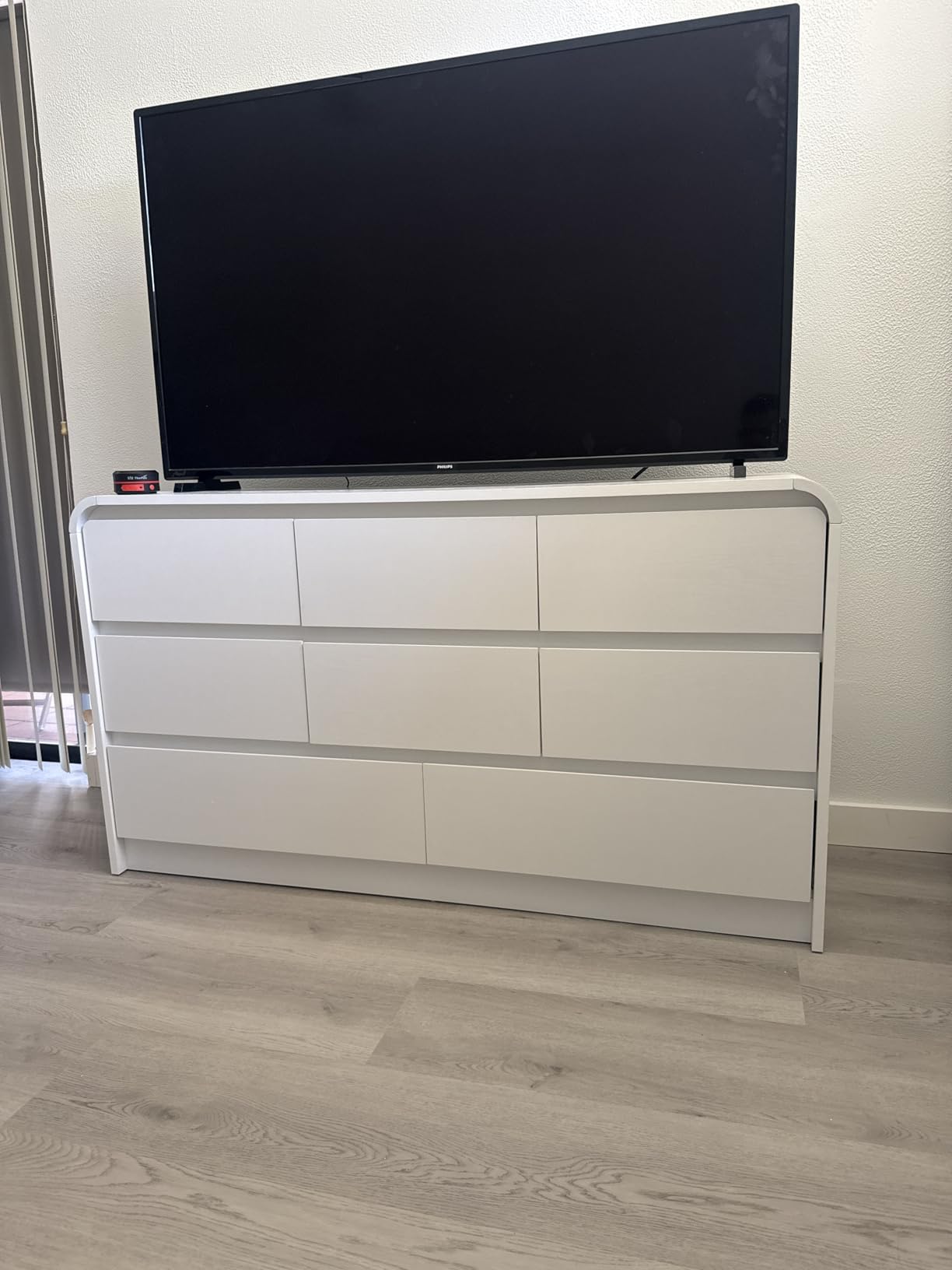 Aitjunz Modern 8 Drawers Dresser for Bedroom, 55