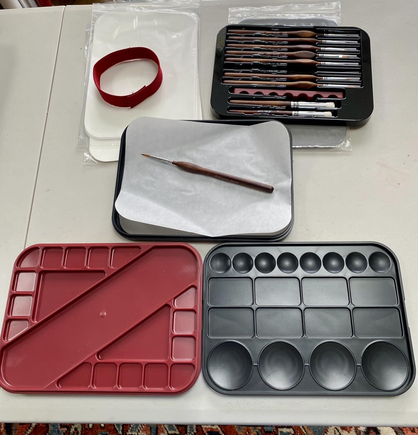 Golden Maple 2 in 1 Dry and Wet Palette with Lid, Including 11 Miniature Paint Brushes, 100PCS Palette Paper, 4PCS Sponges, Paint Brushes Holders customer photo 2