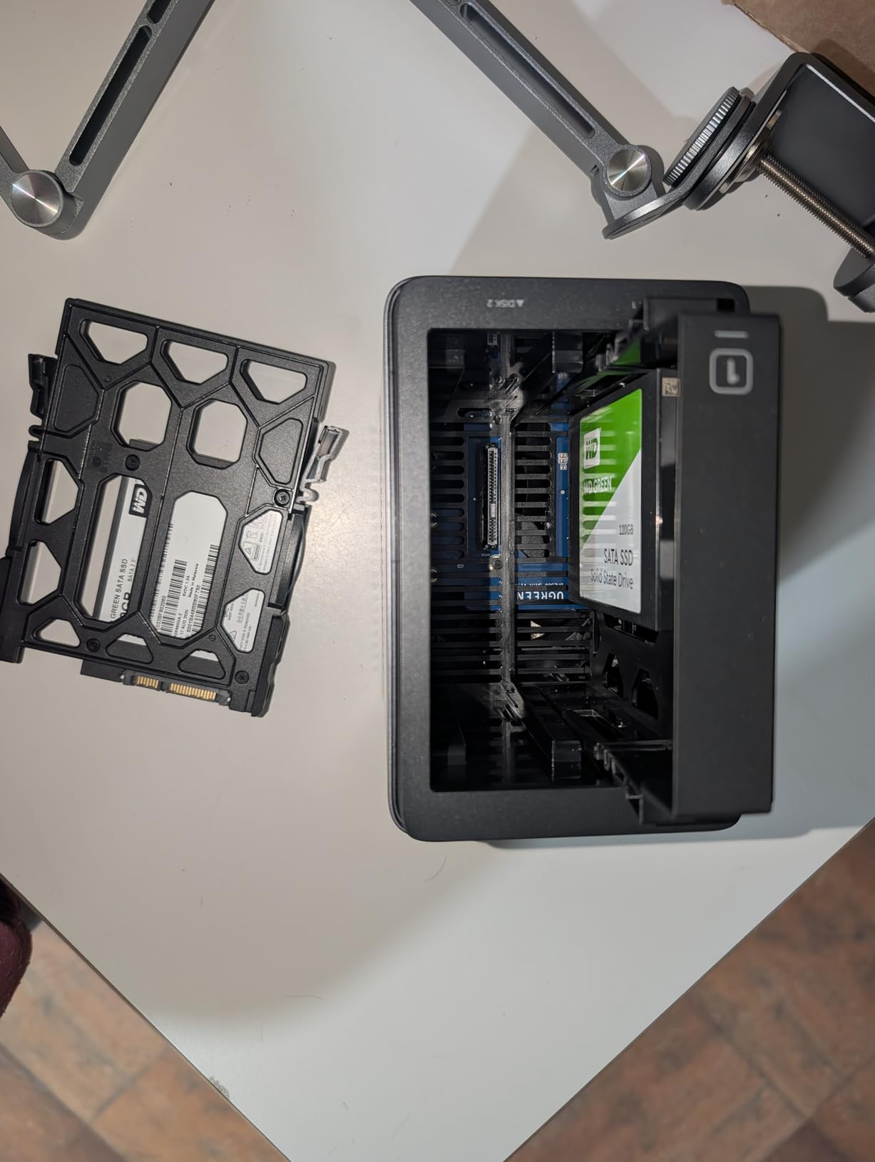 UGREEN NAS DH4300 Plus 4-Bay Desktop NASync, Support Capacity 128TB (Diskless), Remote Access, AI Photo Album, Beginner Friendly, 8GB LPDDR4X RAM, 2.5GbE, 4K HDMI, Network Attached Storage (Diskless) customer photo 2