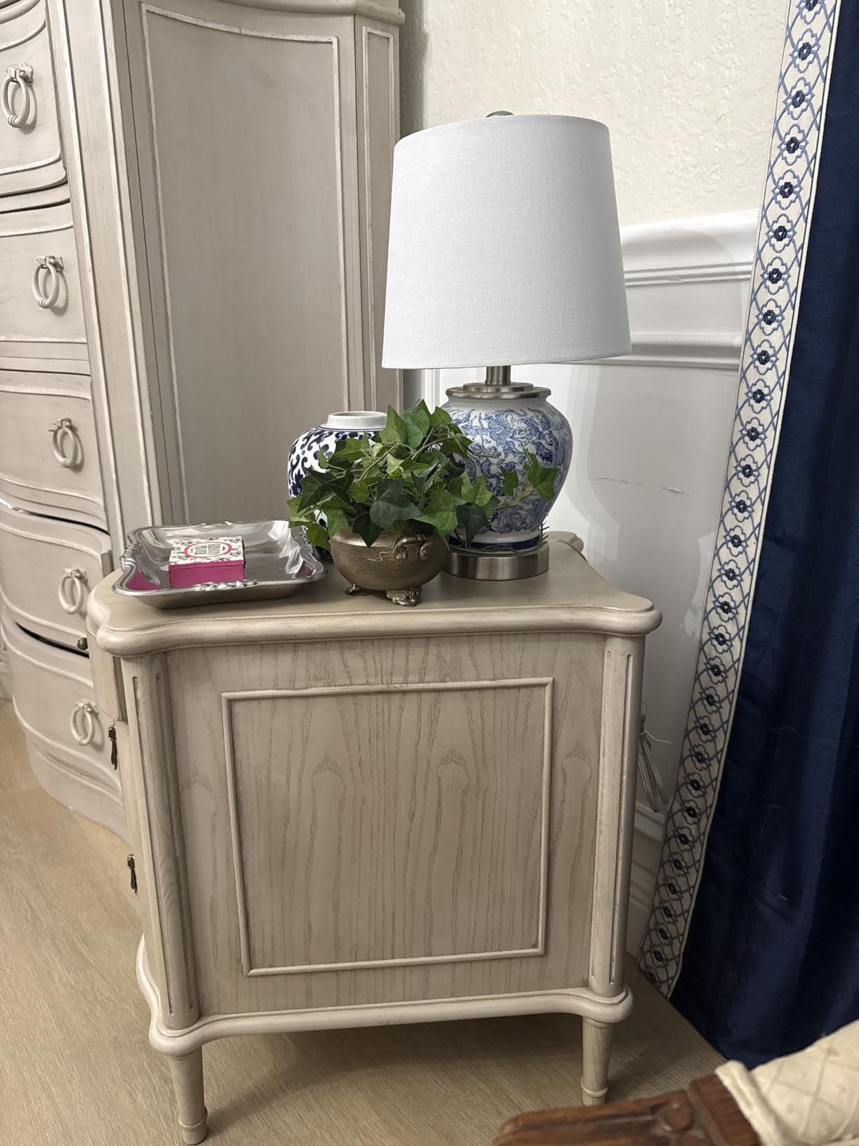 STO'SENSE Nightstand w/Charging Station & 3 Drawers, Pre-Assembled, Vintage Side Table w/Antique-Finished Pulls, Rustic Wood Finish, Narrow End Table w/Turned Legs for Bedroom (1, Black) customer photo 2