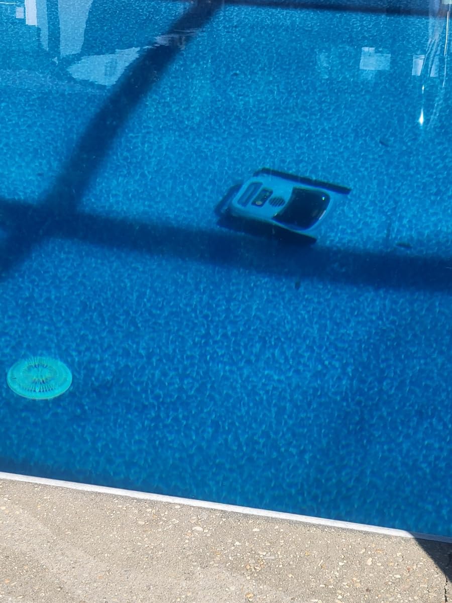 Cordless Robotic Pool Cleaner for Inground Pools, (2026 Upgrade) Automatic Pool Vacuum with Wall Climbing & Waterline Scrubbing, Cleans Up to 2100 Sq.ft, 180 Min customer photo 1