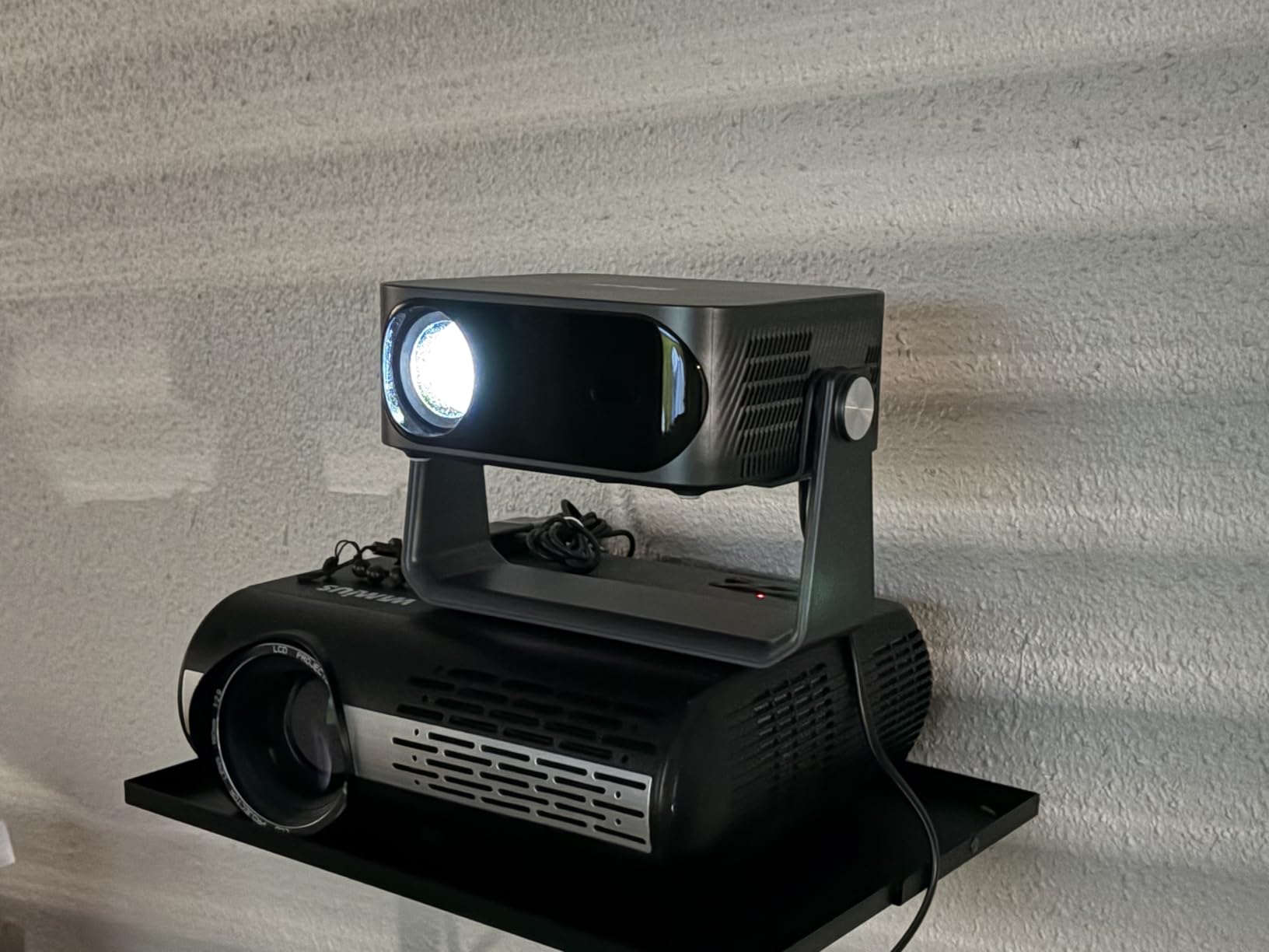 2000 ANSI/Auto Focus & Keystone/Built-in APP 4K Outdoor Projector with Wifi and Bluetooth, Smart Portable Projector with Built in Apps YouTube/PrimeVideo & Dolby, Home Theater Projector with HDR10+ customer photo 1