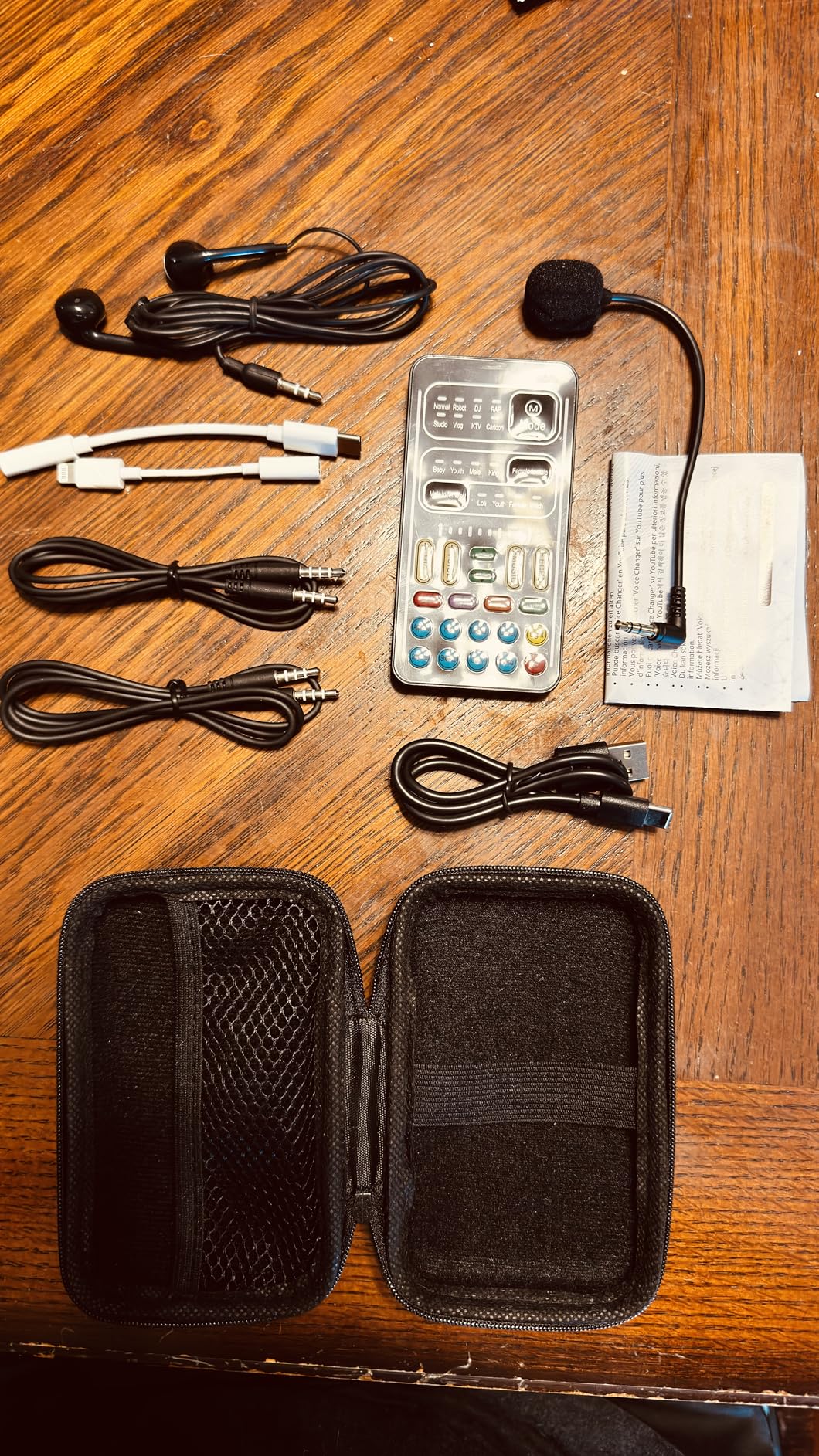 i9 Real-Time Voice Changer with Sound Card - 8 Voice Effects, Full Accessories Included (Mini Mic, Monitor Earphone, 2 Adapters), Plug & Play, Compatible with PC, PS5, Xbox, Switch, Android & iOS customer photo 2