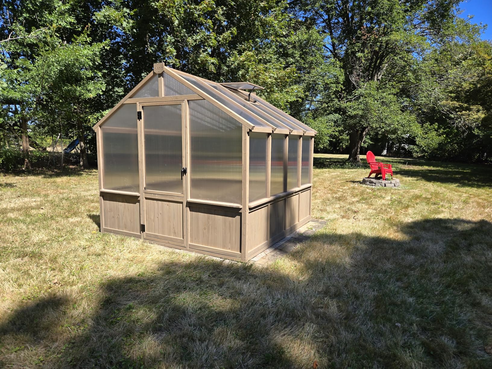Yardenaler 8x16 FT Greenhouse for Outdoor, 6MM Thick Polycarbonate Panel Wooden Walk-in Green House with Adjustable Roof Vents and Lockable Door customer photo 2