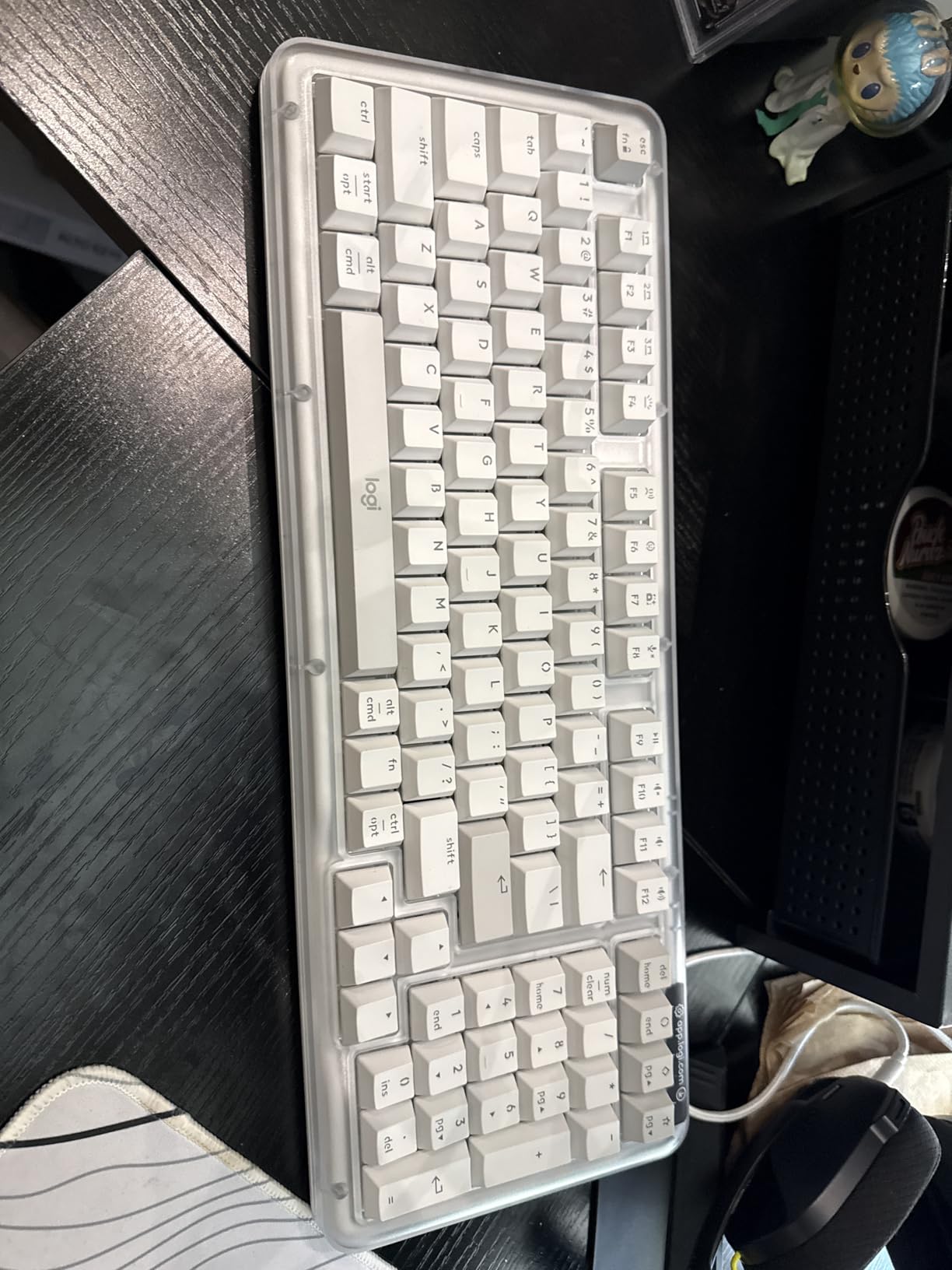 Logitech Alto Keys K98M Wireless Mechanical Clicky Keyboard, Customizable Keyboard with Vibration Absorbing Gasket, Backlit Keys, Bluetooth, USB-C Charging, for PC, Mac, Laptops - Graphite customer photo 1