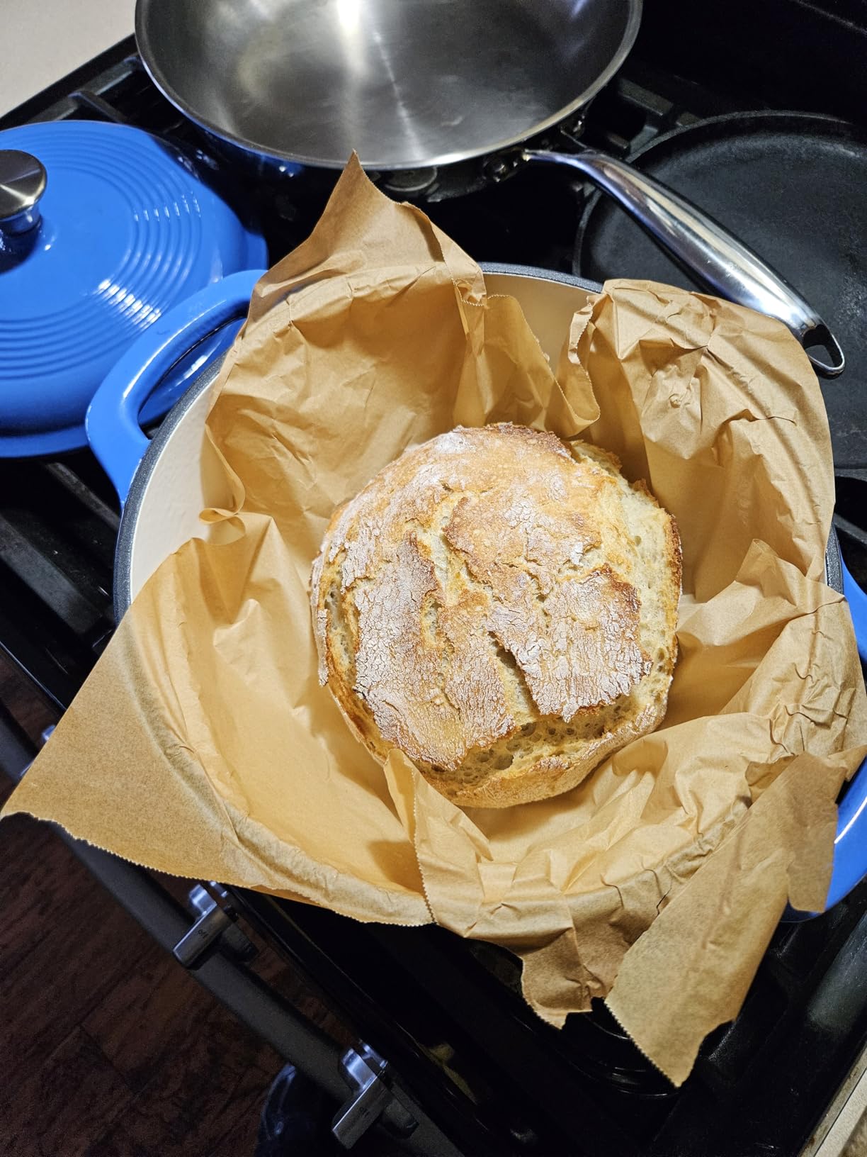 Enameled Cast Iron Dutch Oven Pot With Lid - AIVIKI 5QT Dutch Oven for Bread Baking With Cotton Potholders - Heavy-Duty Cookware for Braising, Stew, Roasting, Oven Safe up to 500°F, Cream White customer photo 1