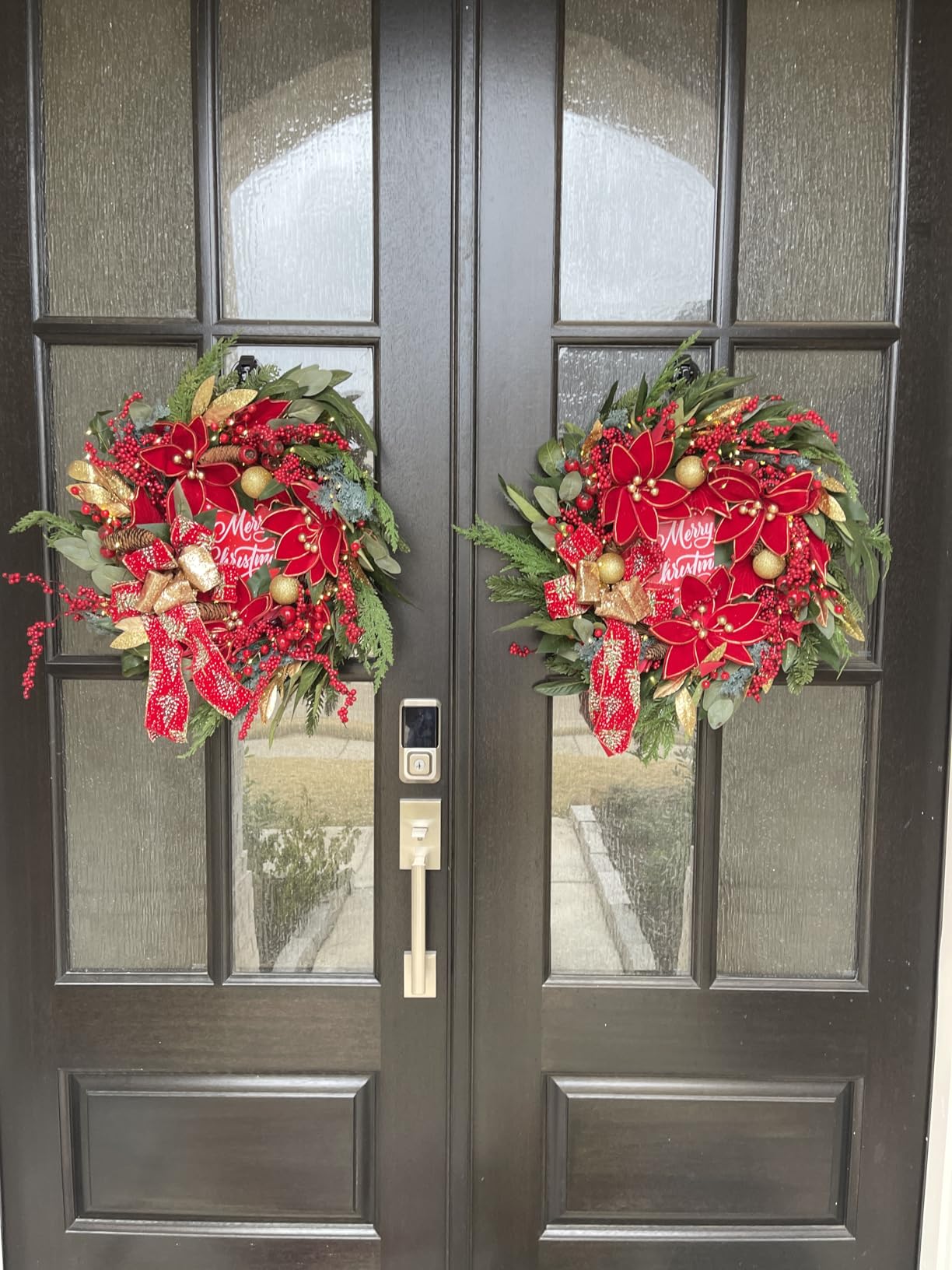 Christmas Wreath with Lights, 24 Inch Lighted Christmas Wreath for Front Door, Winter Wreath with LED Lights, Red Berries, Pinecones customer photo 2