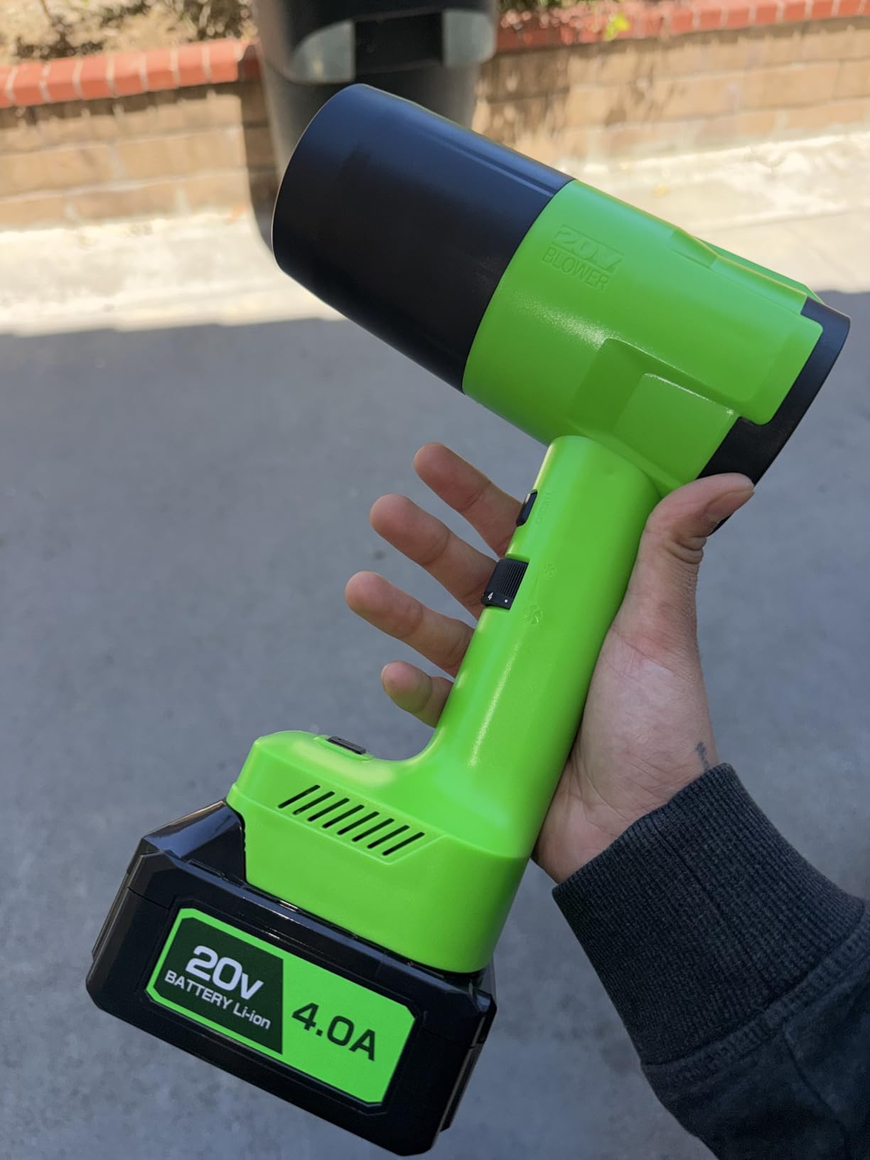 Leaf Blower Cordless, Handheld Leaf Blower with 2 X 4.0Ah Battery and Charger, Snow Blower with 6 Speed Modes, Lightweight Blowers for Lawn Care, Patio, Yard, Blowing Snow, Leaves, Dust customer photo 2