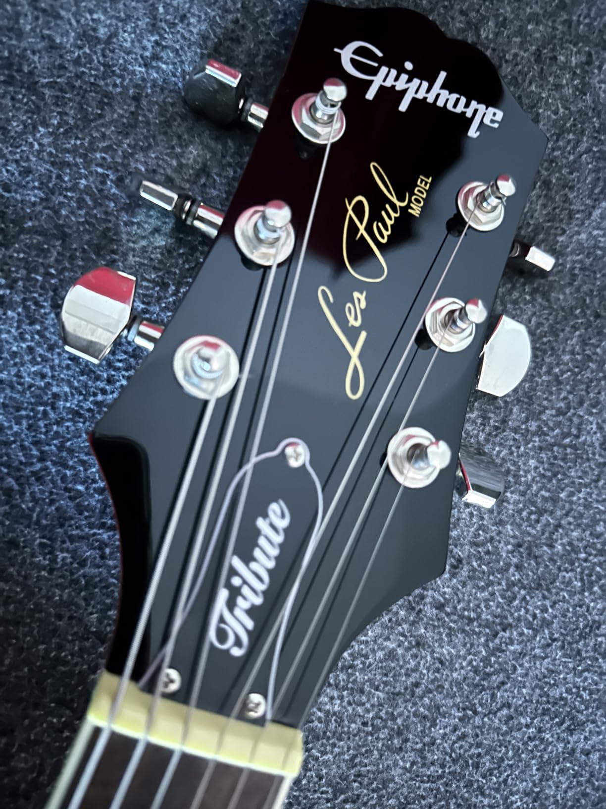 Epiphone Inspired By Gibson Les Paul Tribute Plus, Heritage Cherry Sunburst customer photo 2