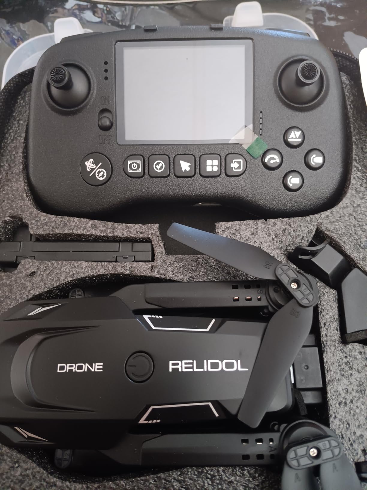 Drone with Camera - Drone with Screen on Controller for Beginners, Foldable Remote Control Quadcopter with Gesture Control, 3D Flip, One Key Start, Emergency Stop, 2 Batteries, Easier to use customer photo 2