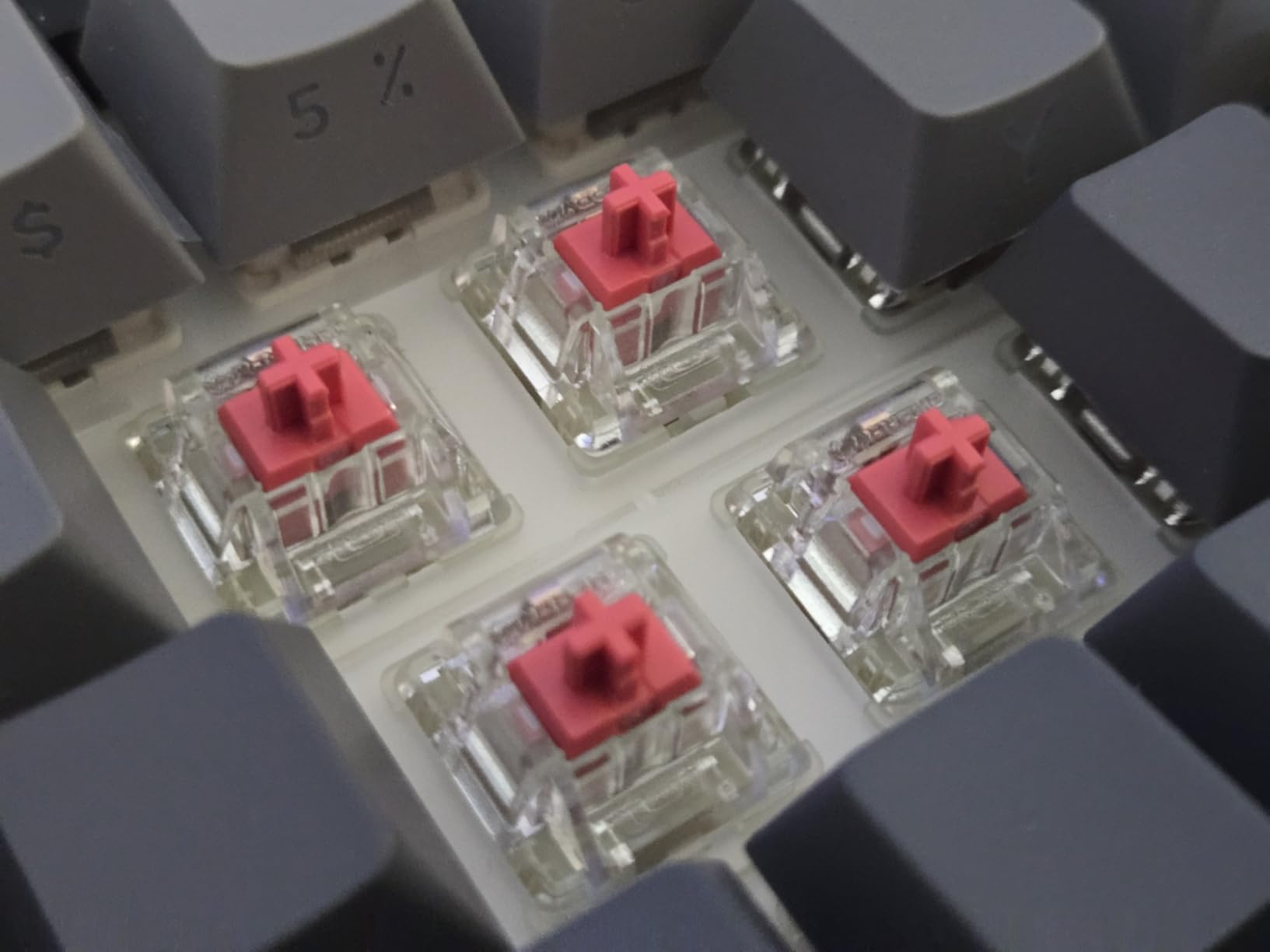CHERRY MX2A RGB Silent RED Switch Kit, 36 Mechanical Keyboard Switches, for DIY, Hot Swap or Gaming Keyboard, Linear Switch with No Click, Smooth & Quiet customer photo 1