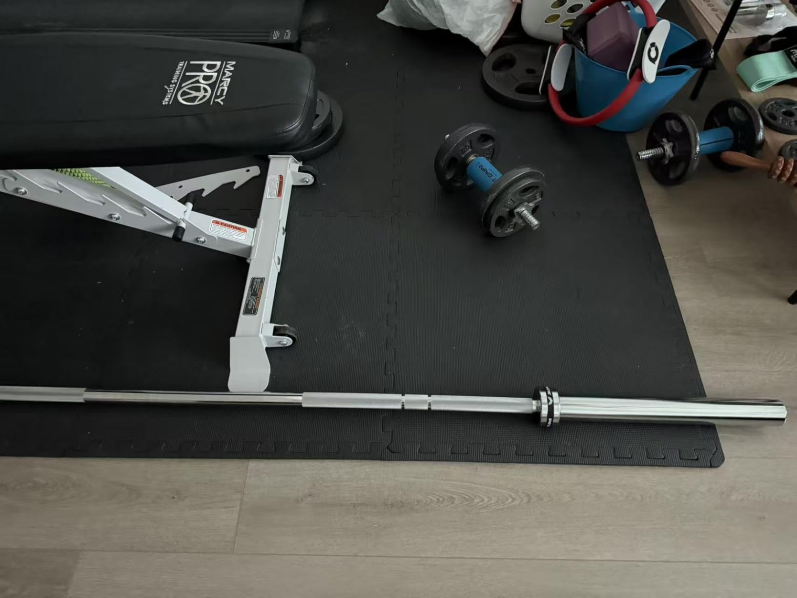 JELENS 7FT Bar Olympic Barbell, 1000lb Capacity Weight Bar for Strength Training, 2 Inch Strength Training Bar With Knurled Grip for Squats, Deadlifts, Presses, Rows, Curls customer photo 1