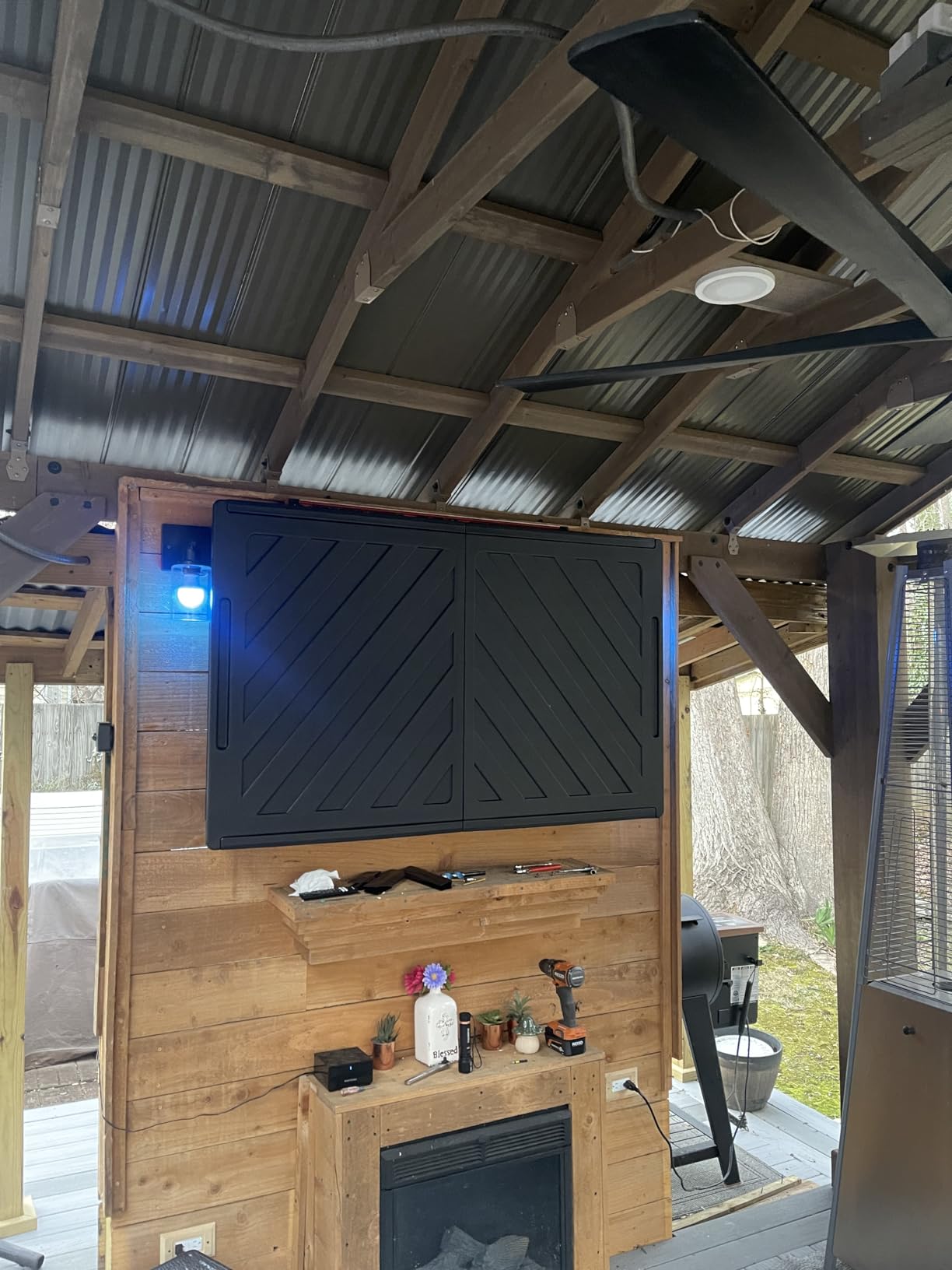 Outdoor TV Cover 55 inch Weatherproof, Hard Outdoor TV Enclosure with Frosted Plastic, Adjustable TV Wall Mount Bracket Included(36-55inch) customer photo 2