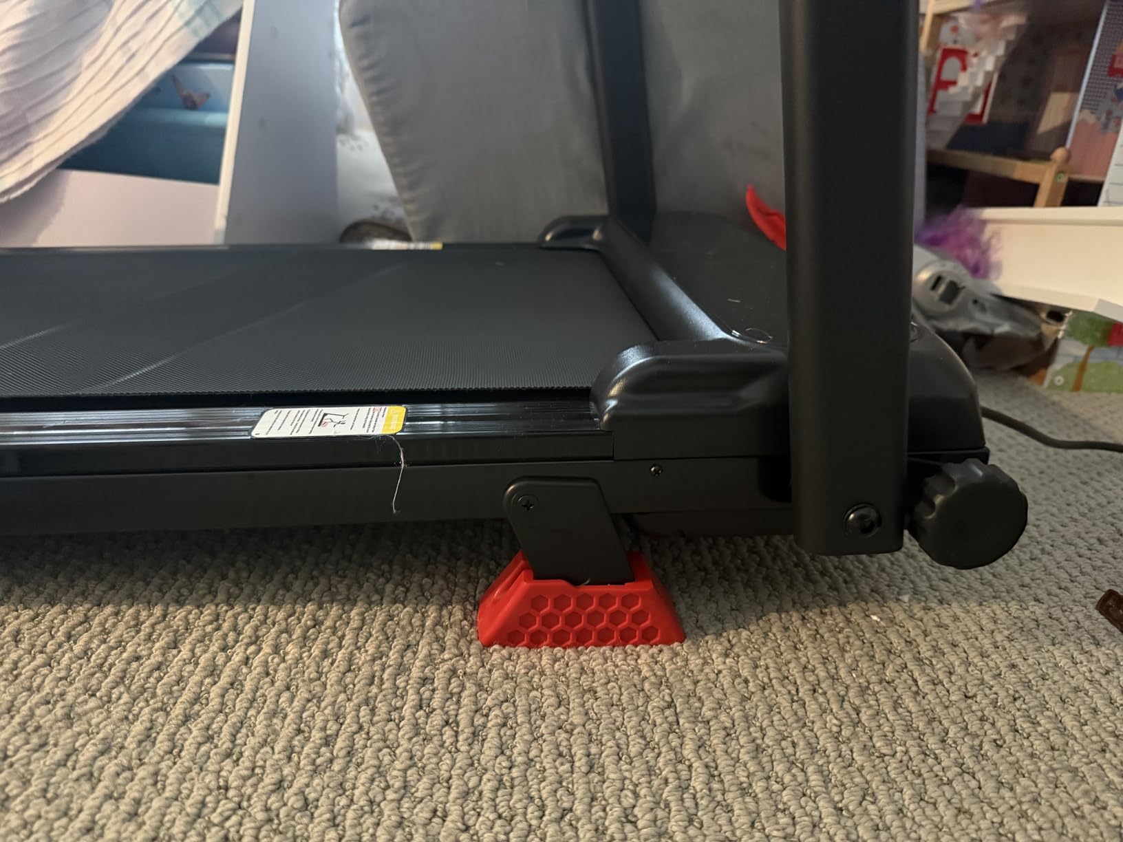 UMAY Fitness Treadmill with 20-Level 20% Auto Incline, Auto Folding, 400 LBS Capacity, 4.0HP Quiet Brushless, Max 8.0 MPH customer photo 2