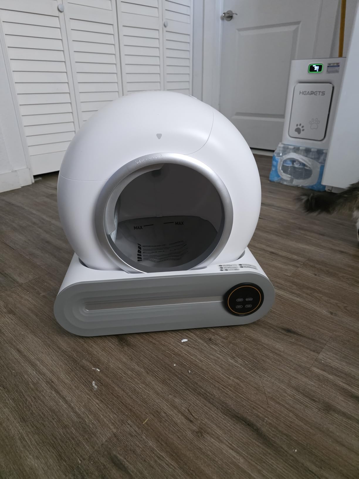 Automatic Litter Box, Multi-Function Upgrade Robot Self Cleaning Litter Box for Multiple Cats, 65L+9L Extra Large, APP Control, Deodorization customer photo 1
