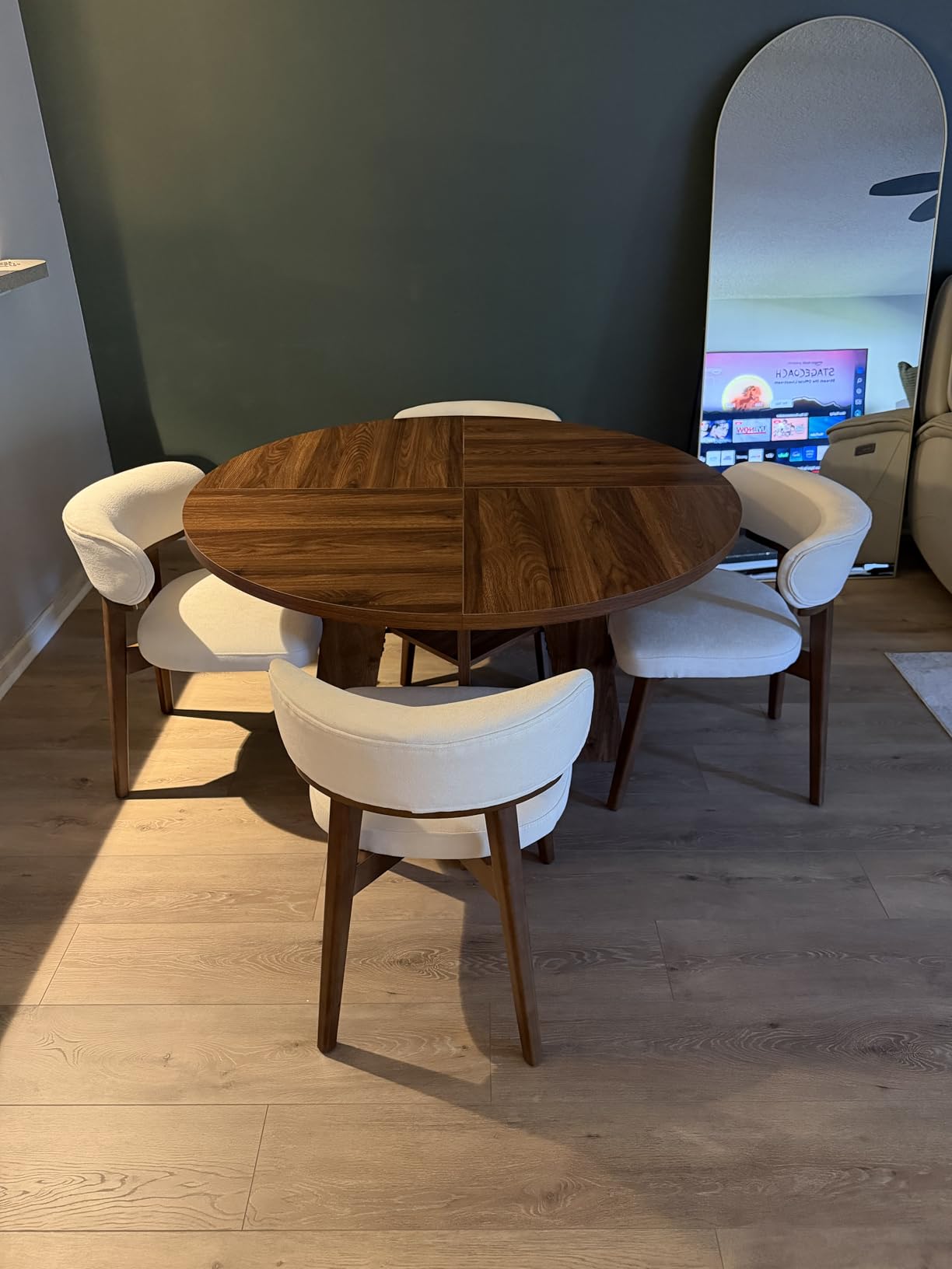 GRUSIGN Round Dining Table for 4-6, 47