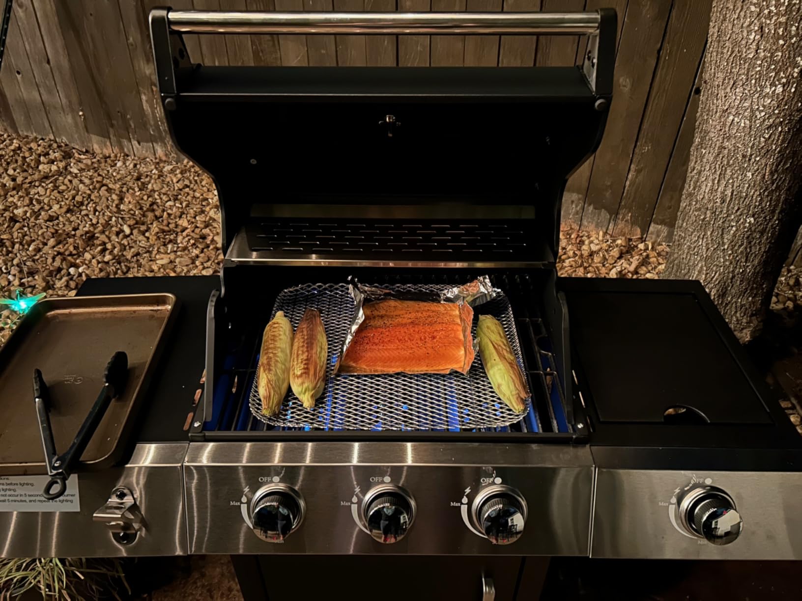 20 Inch Outdoor Gas Pizza Oven, 360° Auto Rotating Pizza Stone with Pull Out Handle, Includes Pizza Peel & Carry Bag, Portable Stainless Steel Propane Pizza Oven for Backyard, Camping, Grill customer photo 1