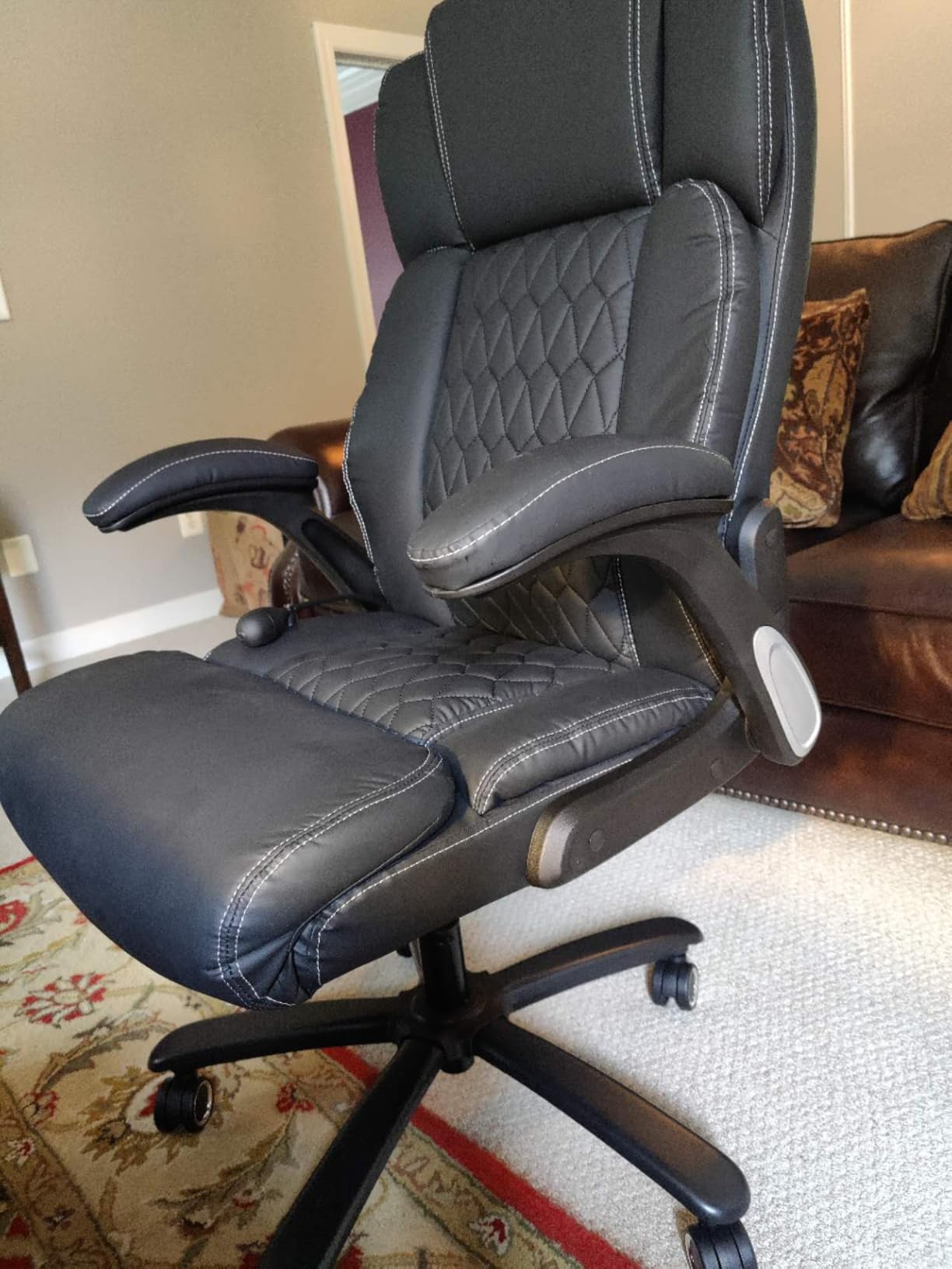 700lbs Big and Tall Office Chair - Heavy Duty Executive Desk Chair with Inflatable Lumbar Support, Extra Wide Padded Seat, Flip-up Arms, Metal Base & Quiet Rubber Wheels, High Back Ergonomic Chair customer photo 2