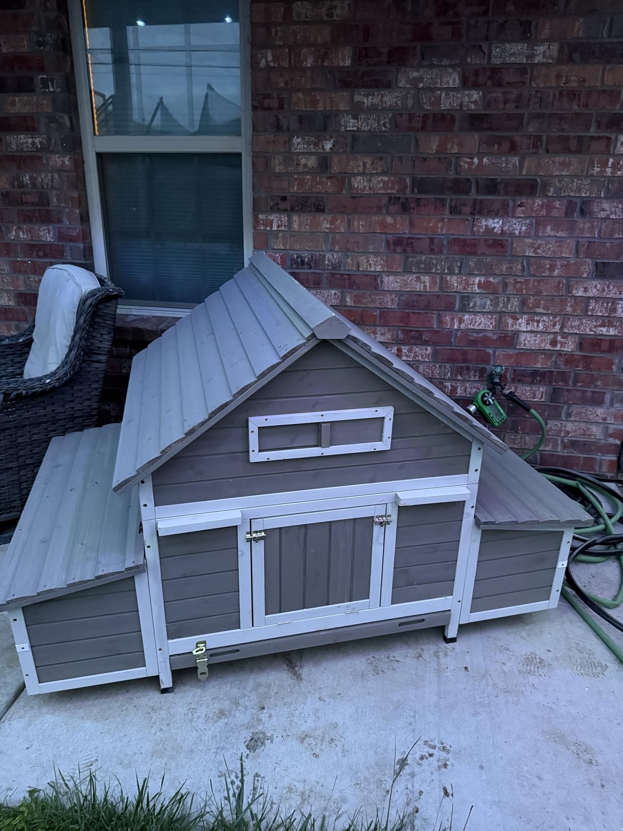 Large Chicken Coop for 4 - 6 Chickens with 6 Nesting Boxes, Wooden Outdoor Hen House customer photo 1