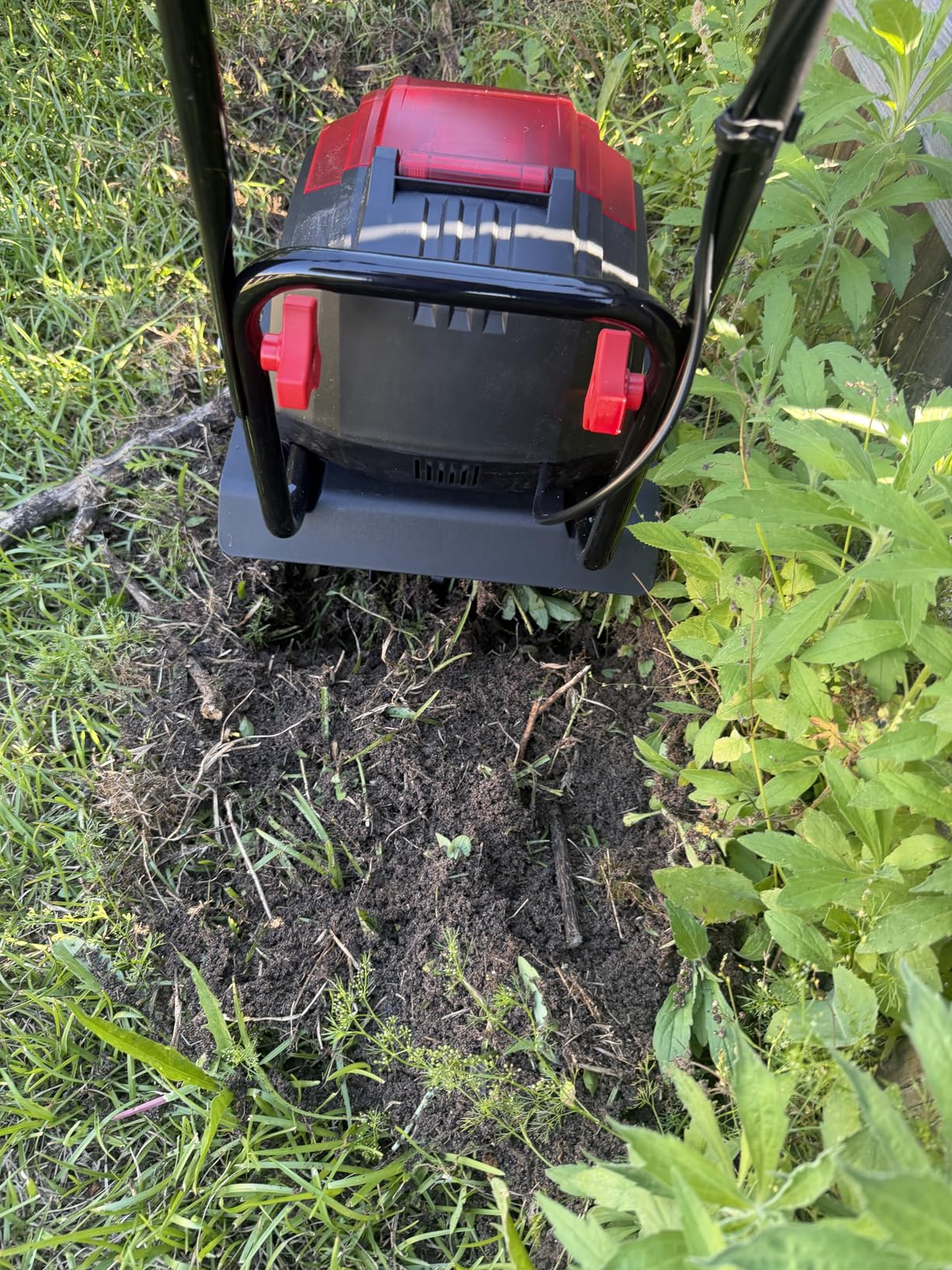 MZK 40V 12-inch Cordless Garden Tiller, 12In Width and 8.6In Depth Garden Rototiller, Battery Powered Garden Cultivator for Lawn/Gardening/Soil Cultivation (2 * 4.0Ah Battery&Charger Included) customer photo 1